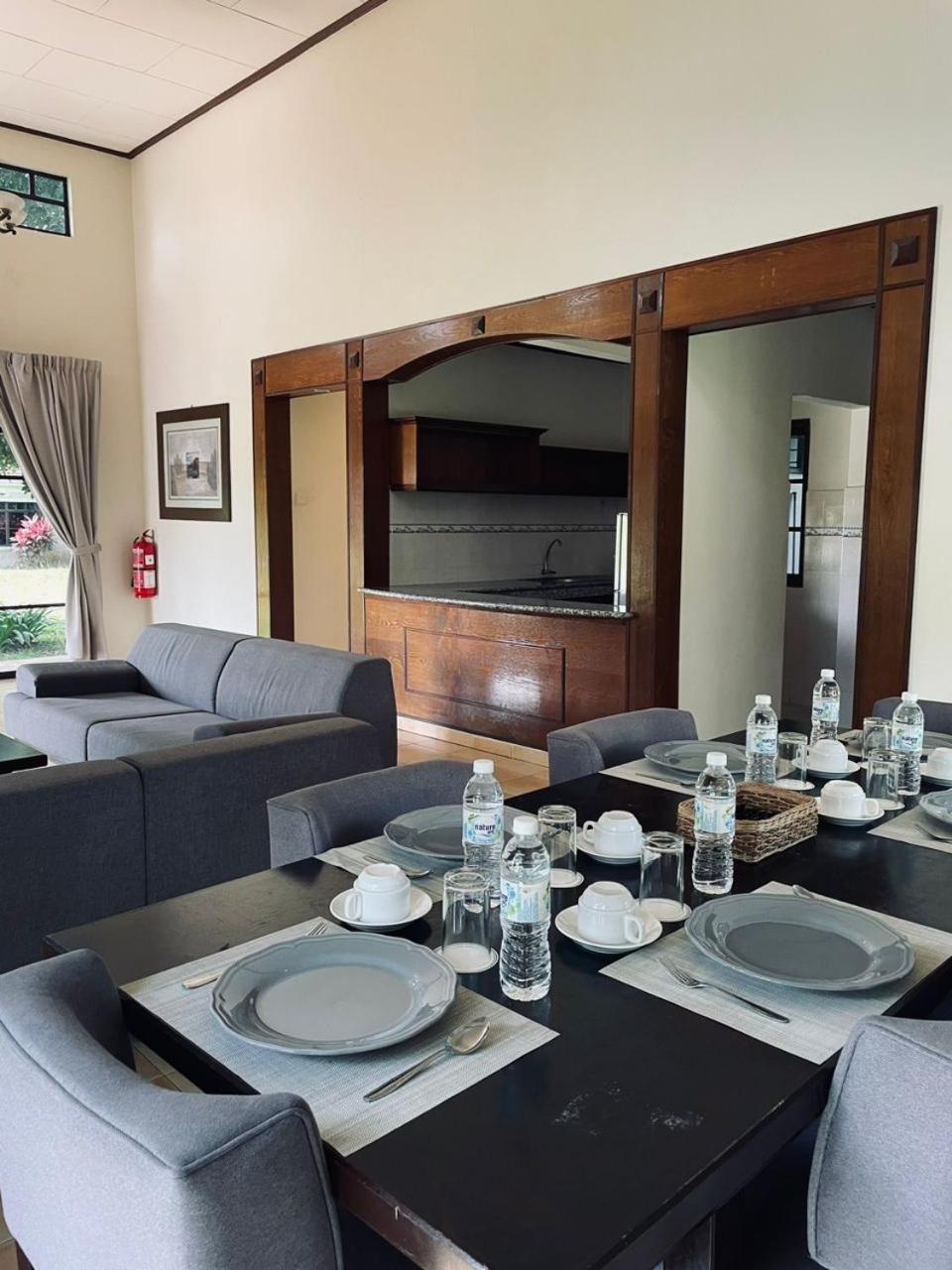 Villa Standard 4 Room with Pool