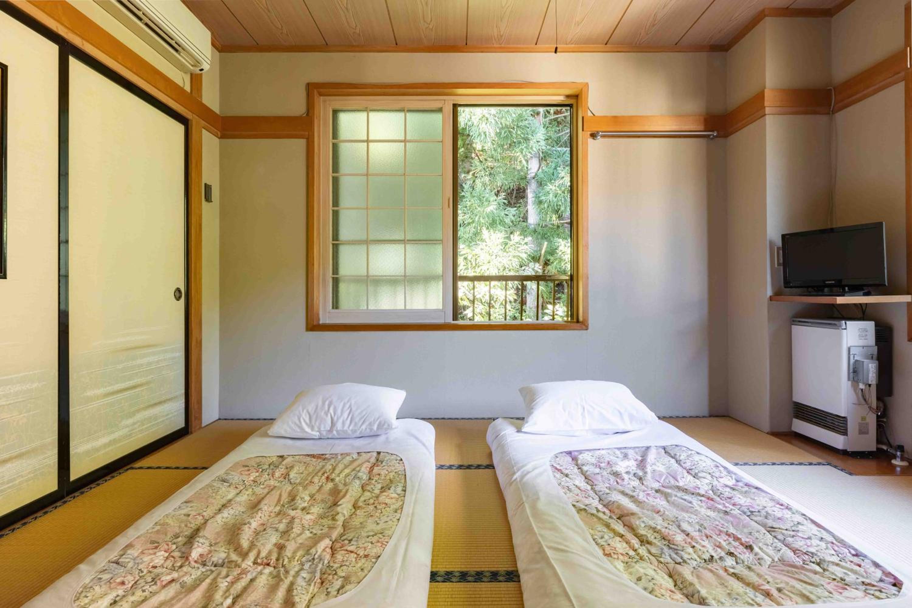 Twin Room with Shared Bathroom