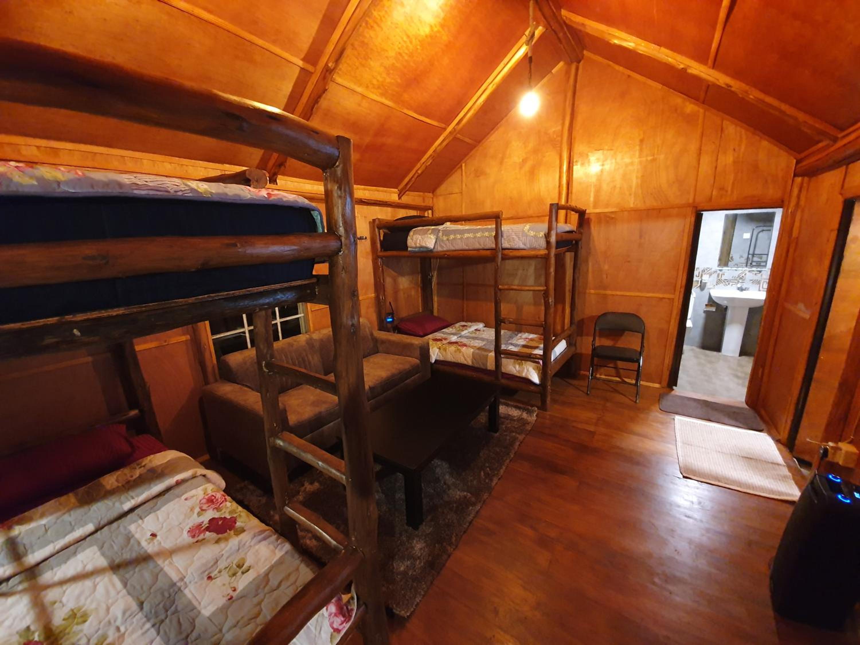 Quadruple Room with Mountain View photo 3