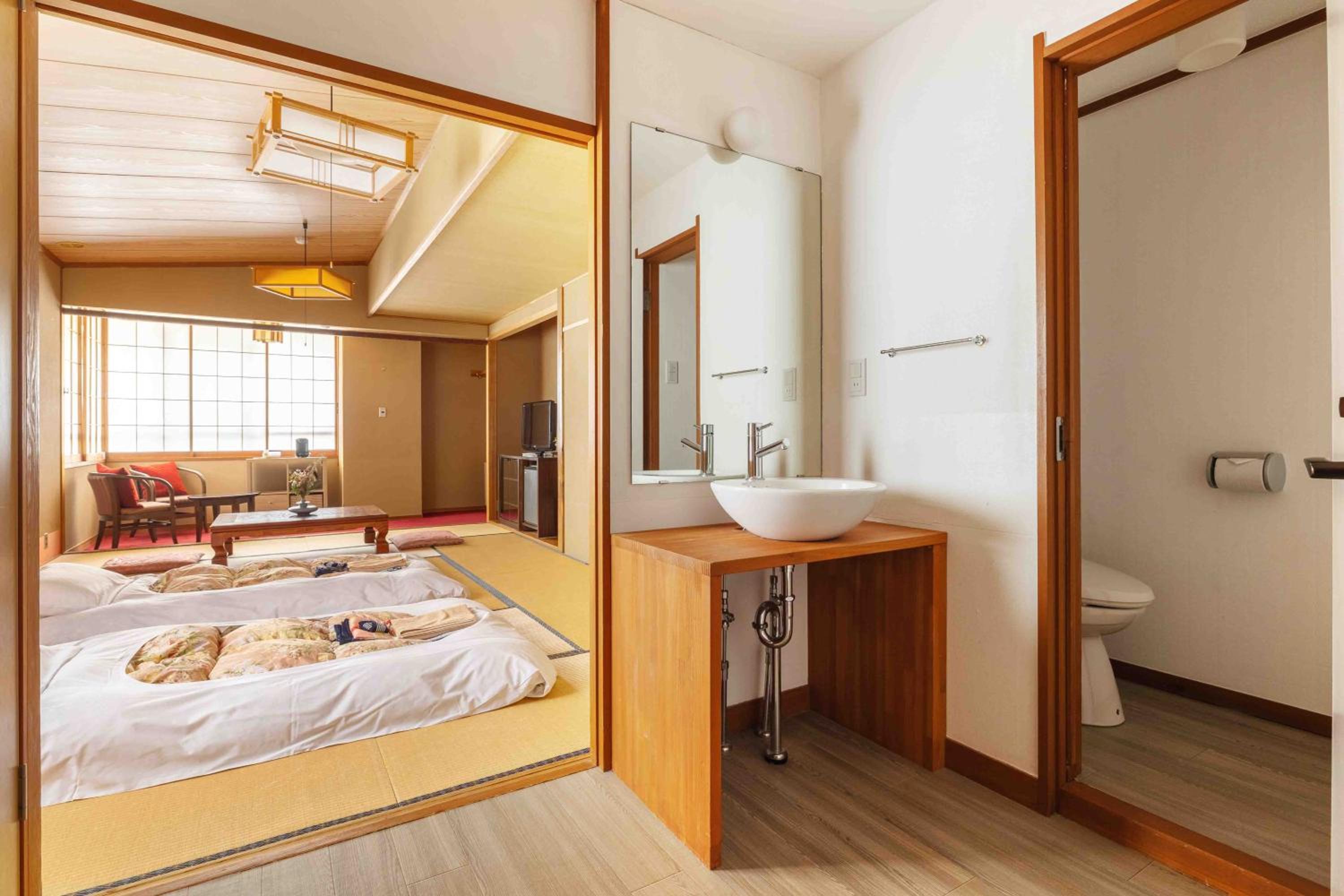 Deluxe Japanese Style Room photo 3