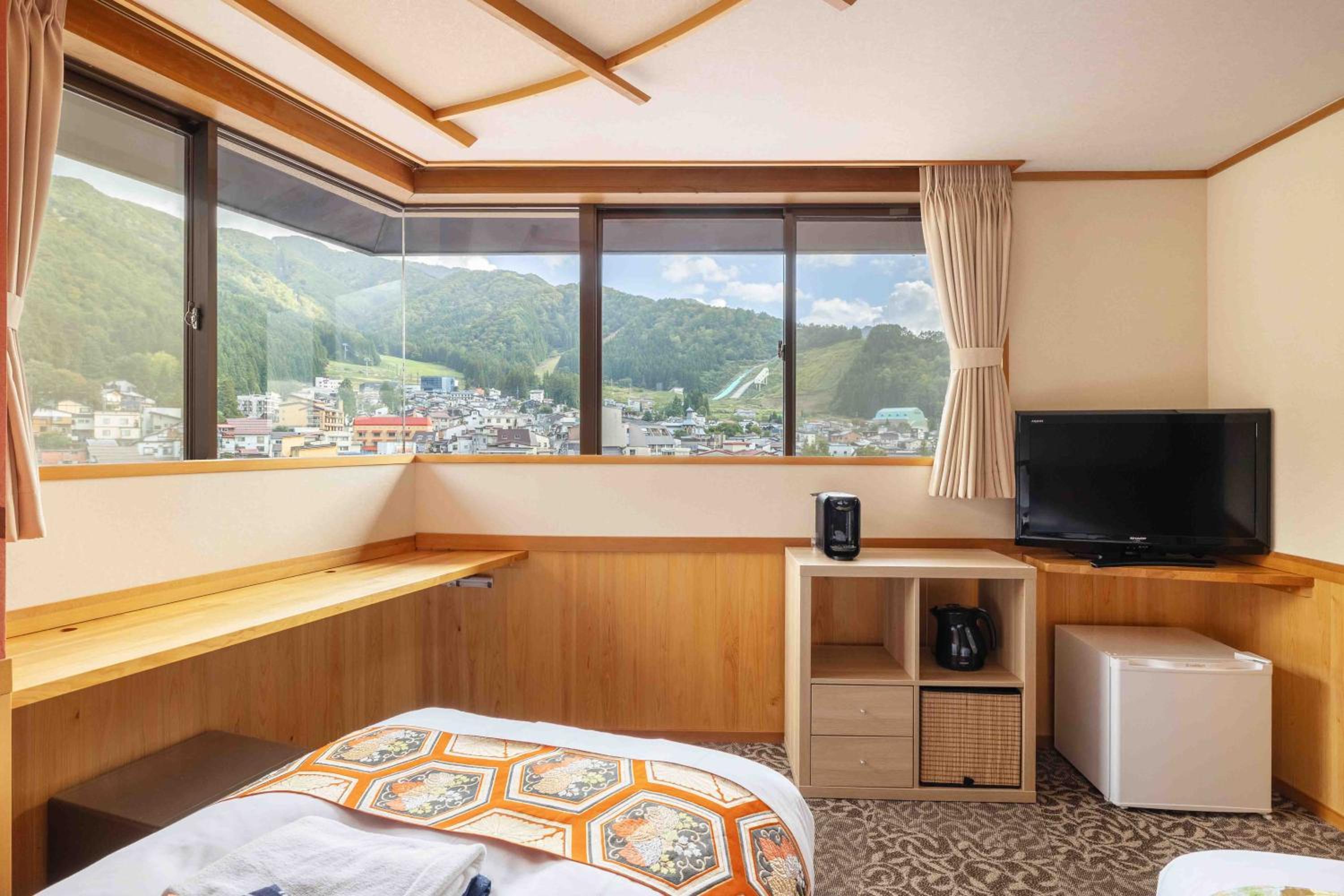 Deluxe Twin Room photo 3