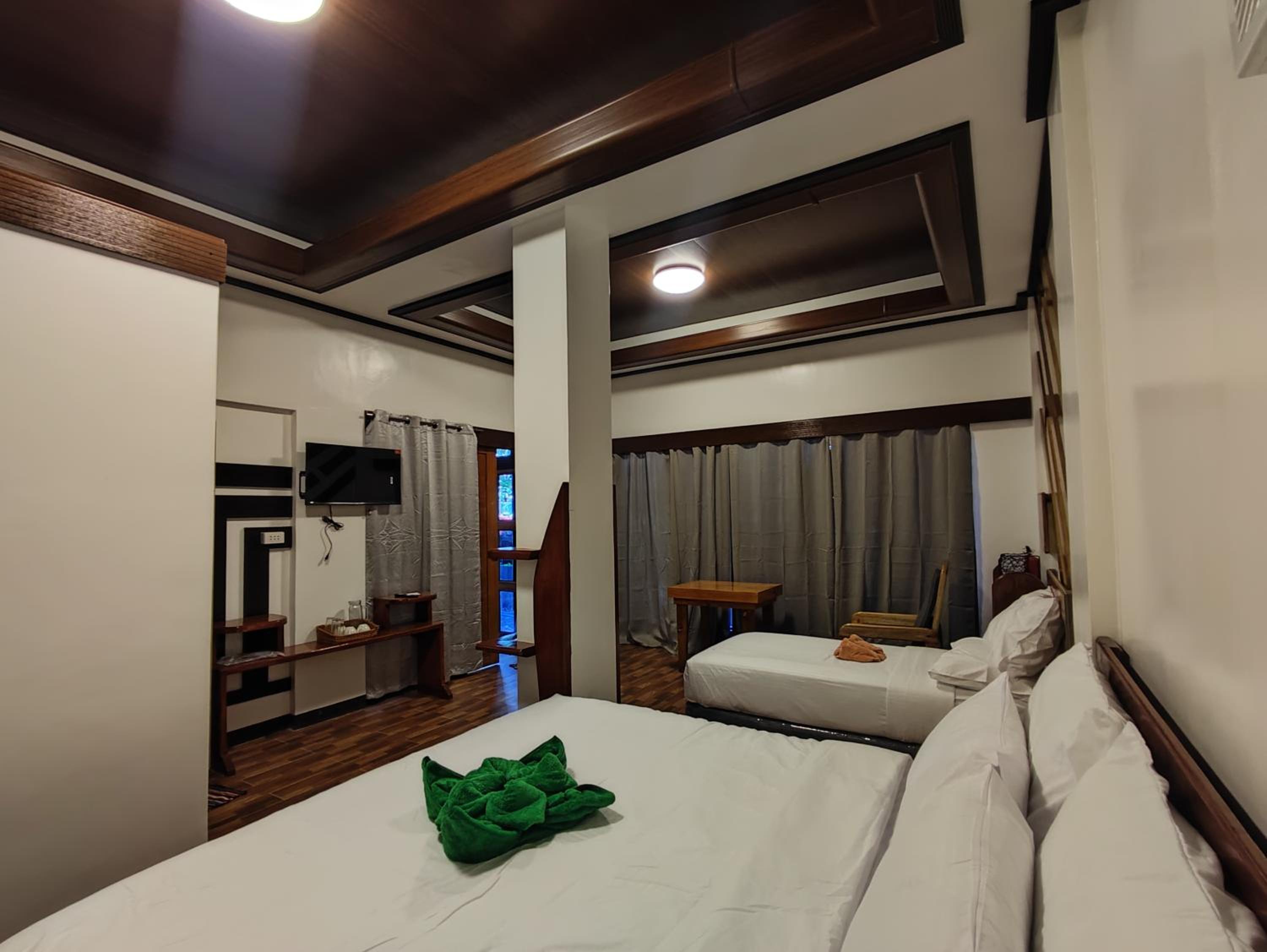 Deluxe Family Room