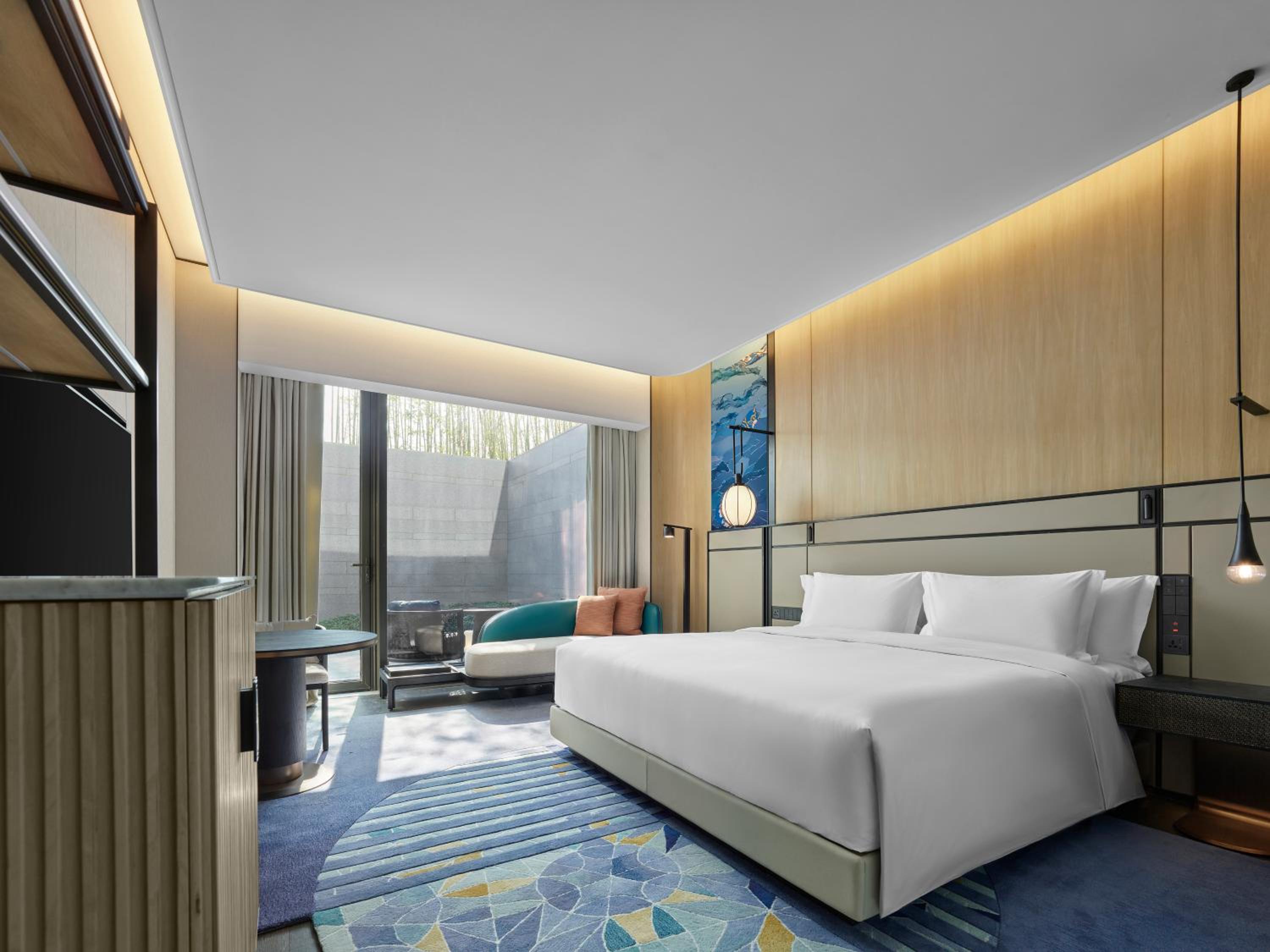 Courtyard Room - King