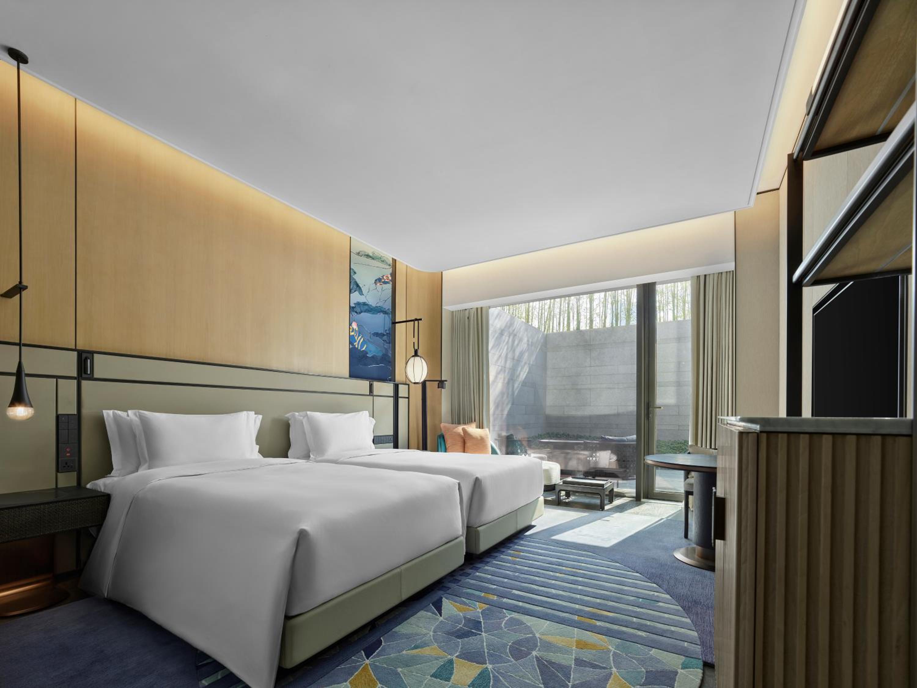 Courtyard Room - Twin