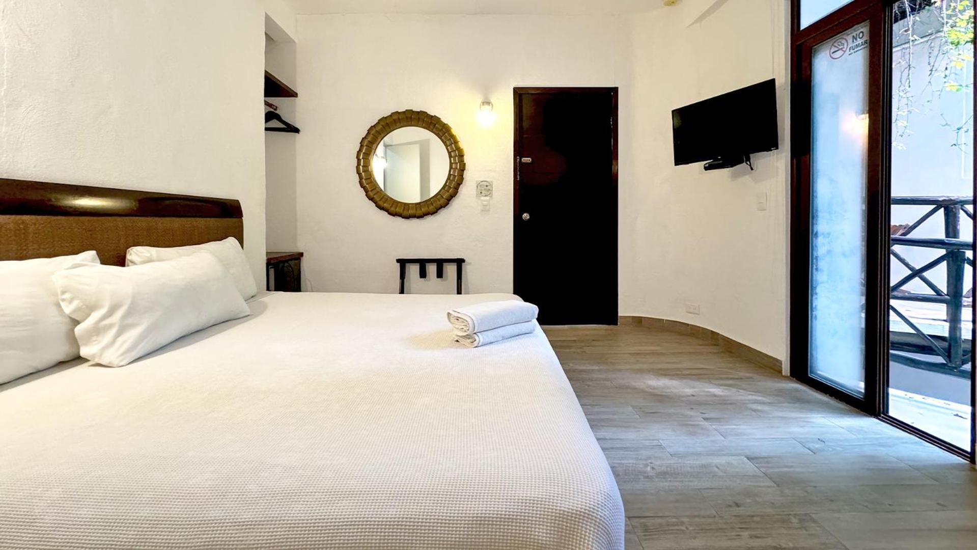 Superior King Room - Photo 2
