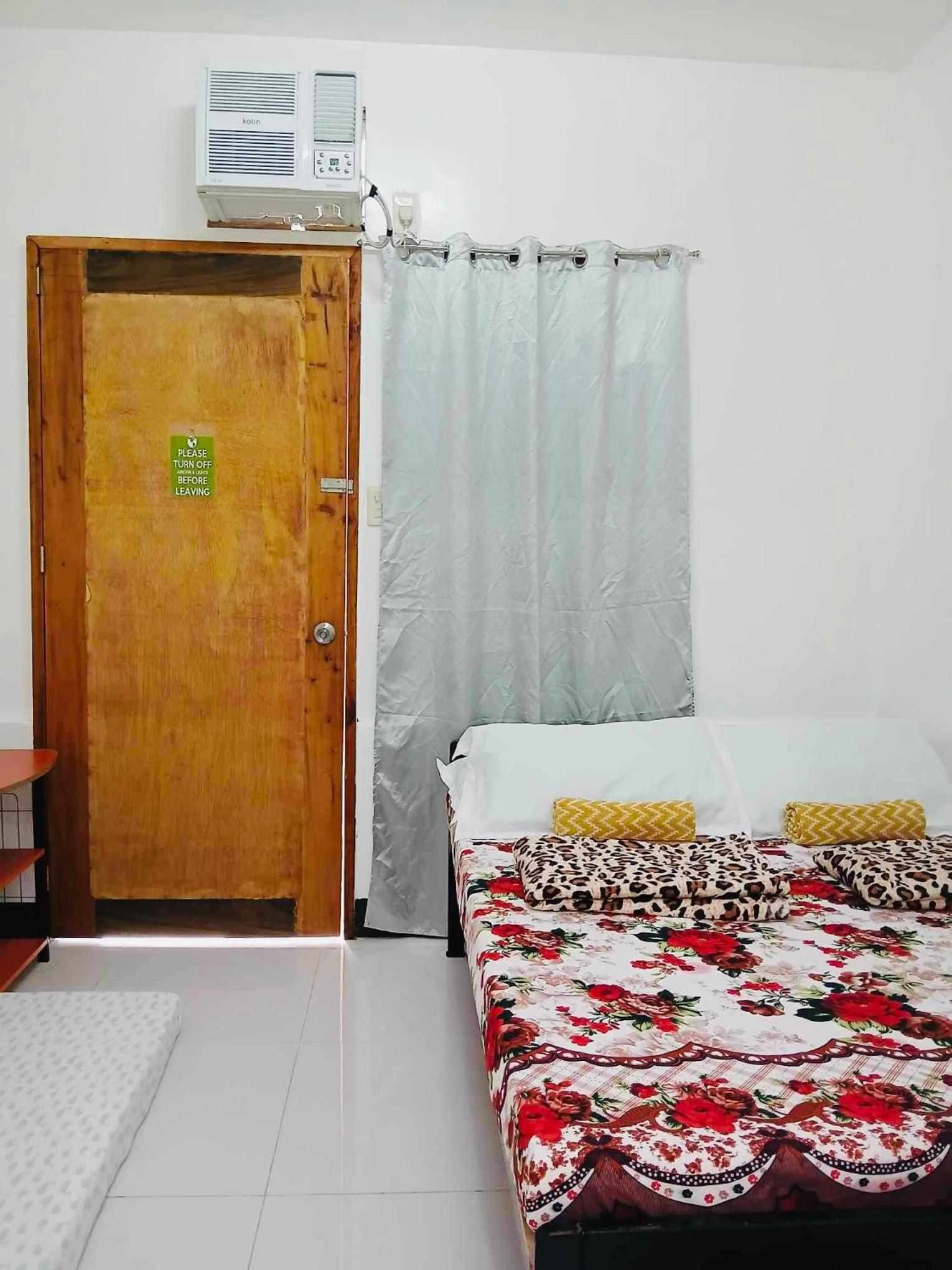 Double or Twin Room with Private Bathroom - Photo 1