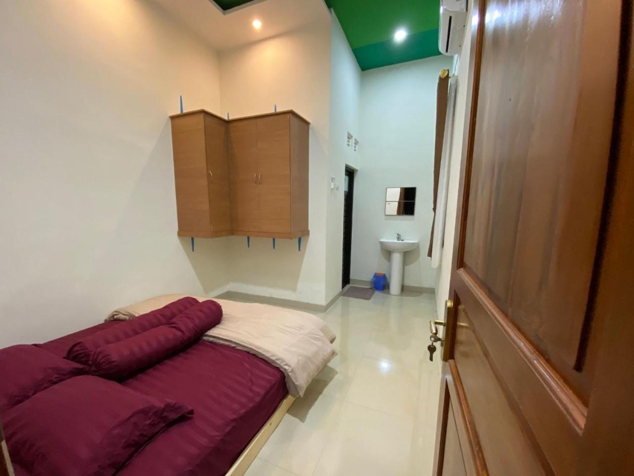 Three-Bedroom House photo 1