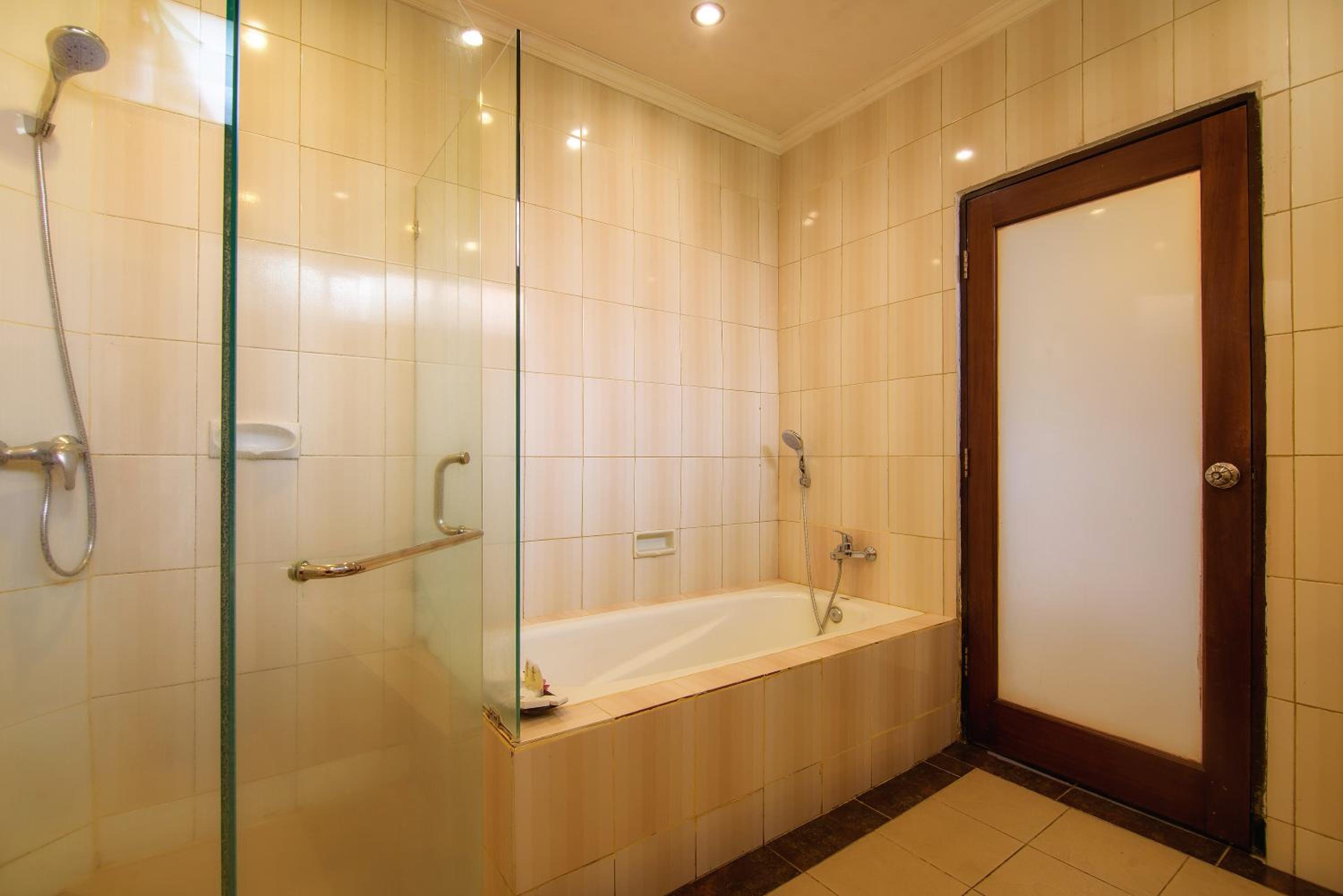 Deluxe Double or Twin Room - Photo 22