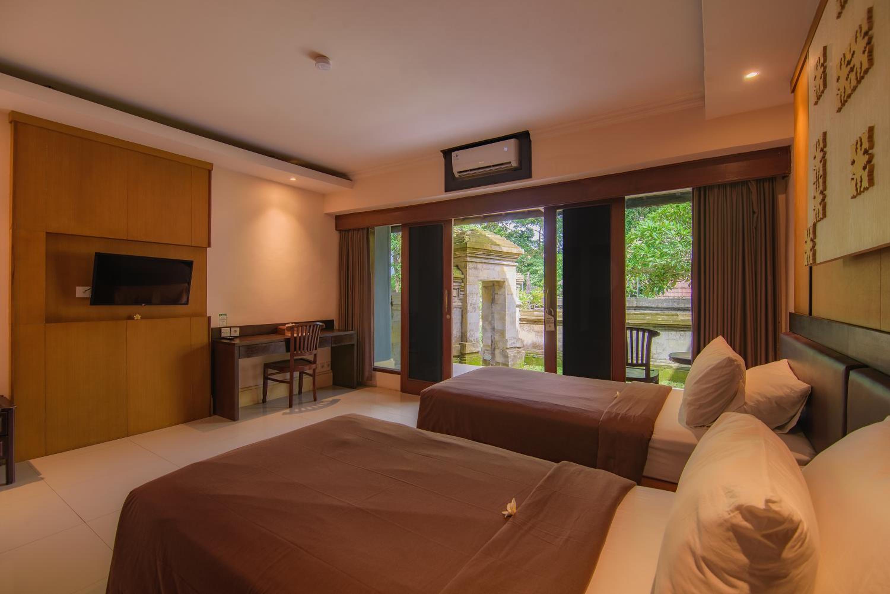 Superior Double or Twin Room - Photo 8