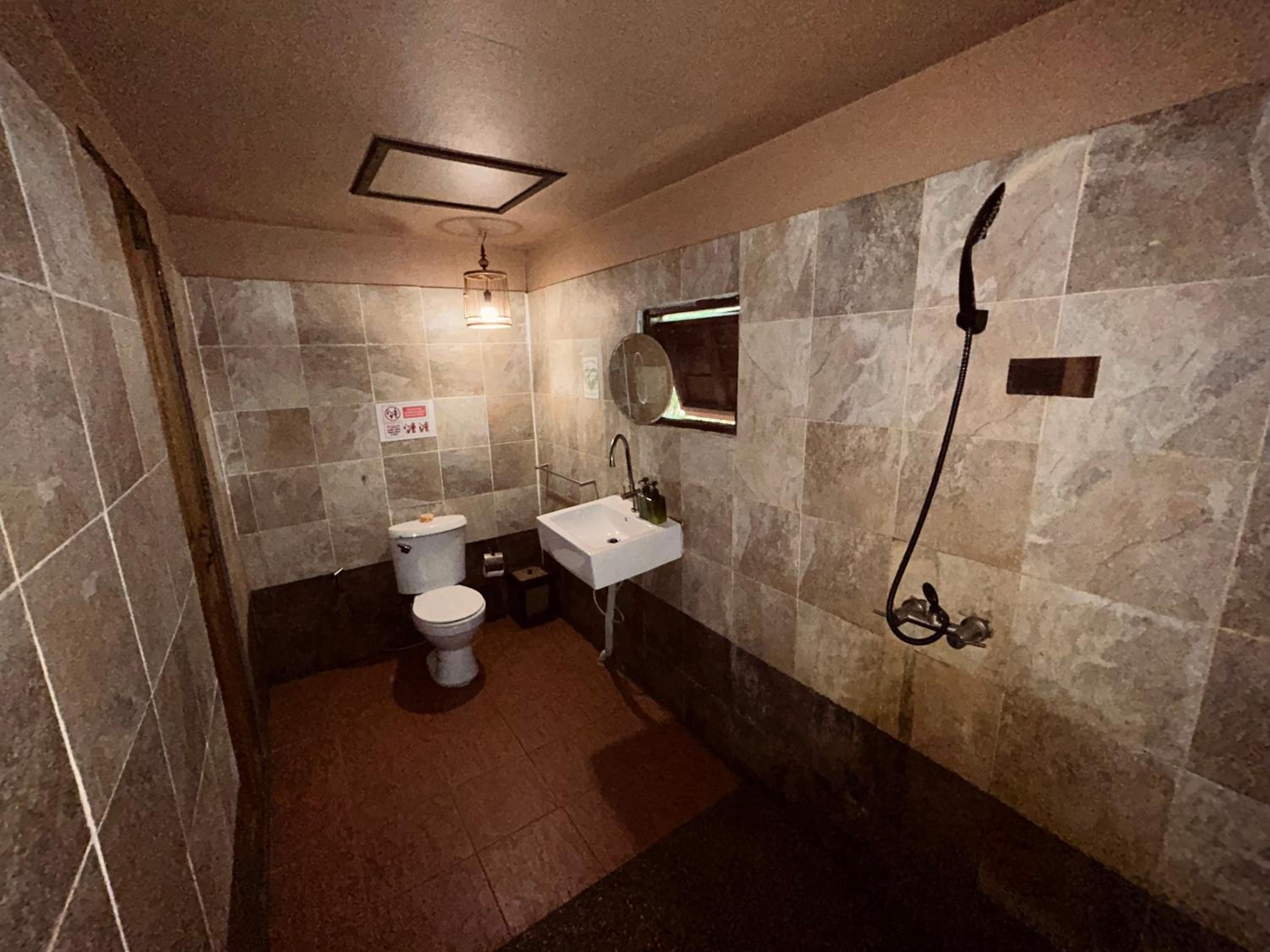 Deluxe Bungalow - Photo 9