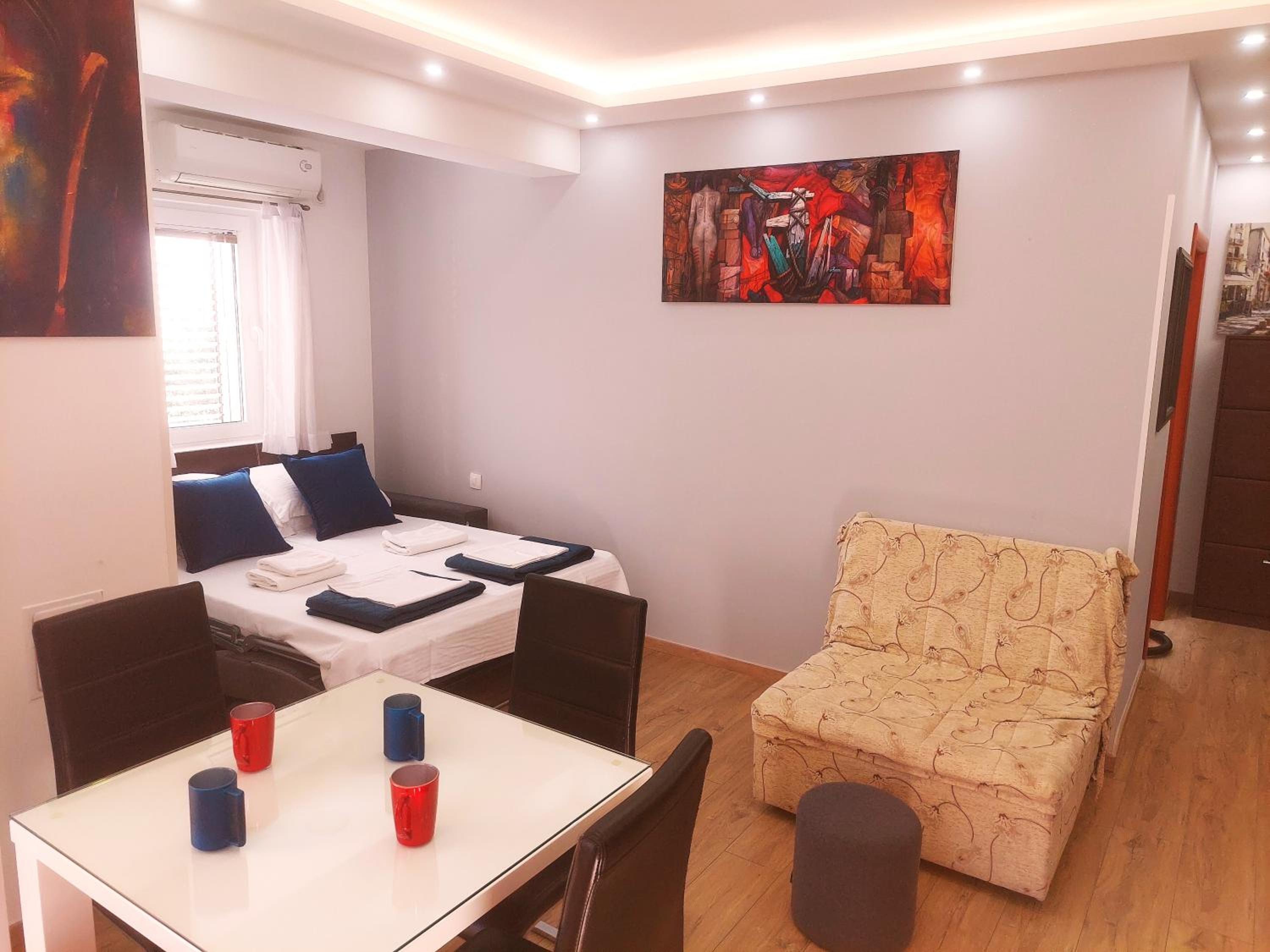 Comfort One-Bedroom Apartment with Balcony and Sea View