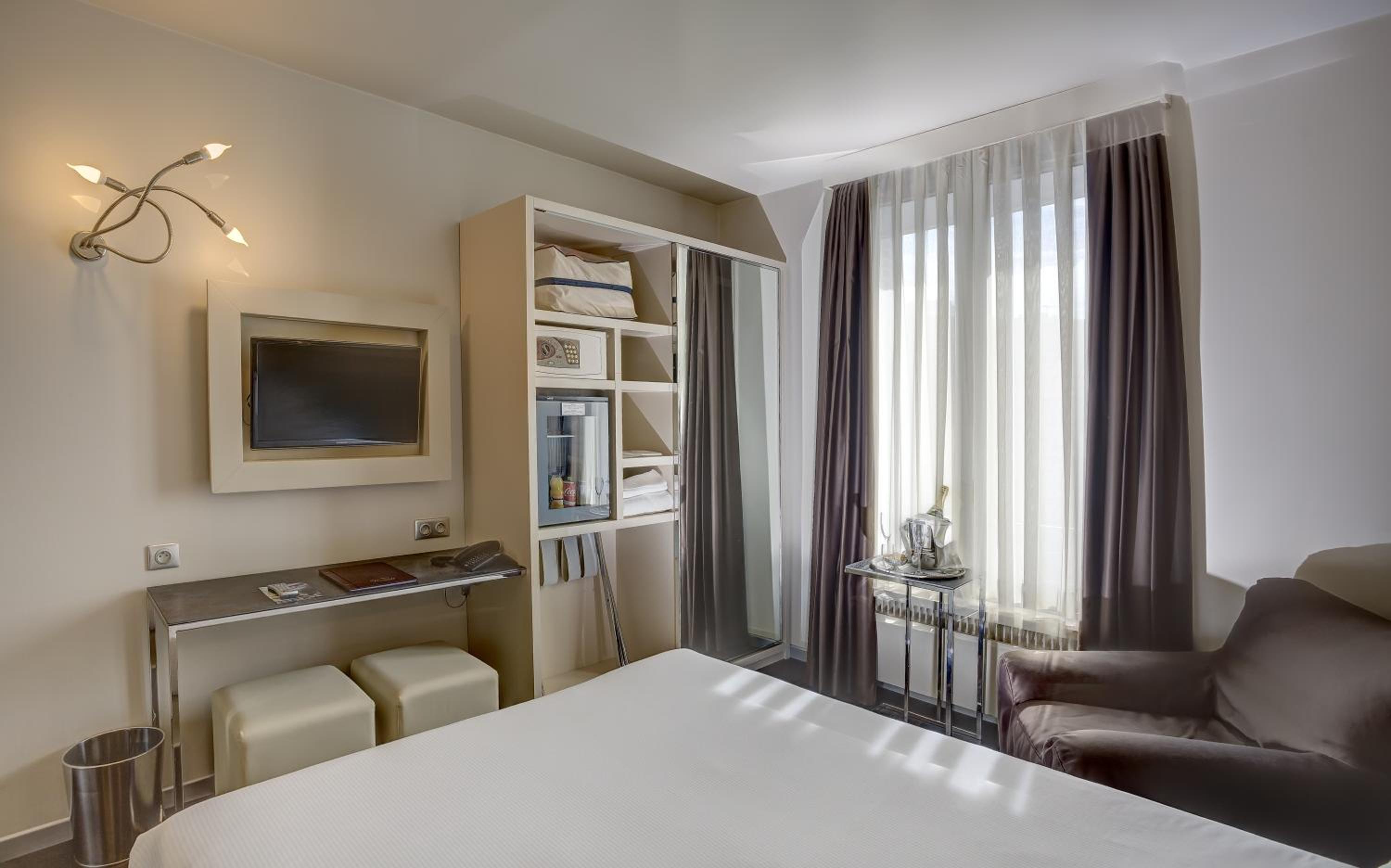 Double Room - Photo 6