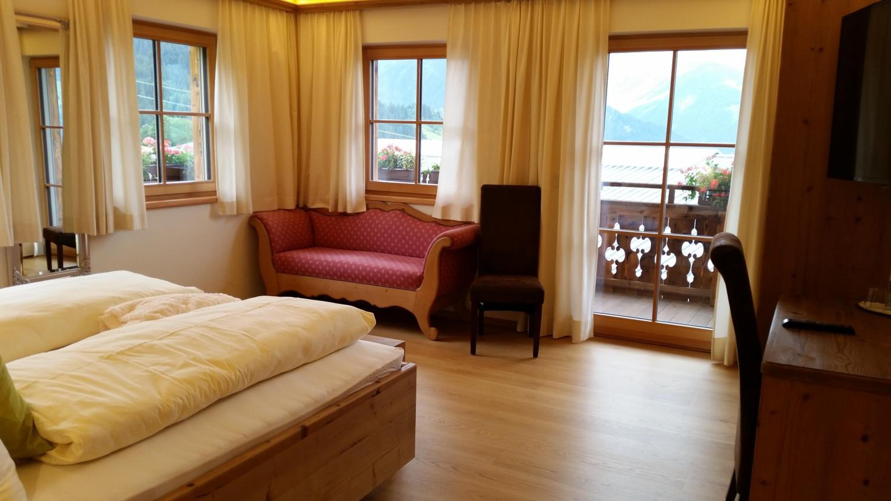 Double Room - Photo 3