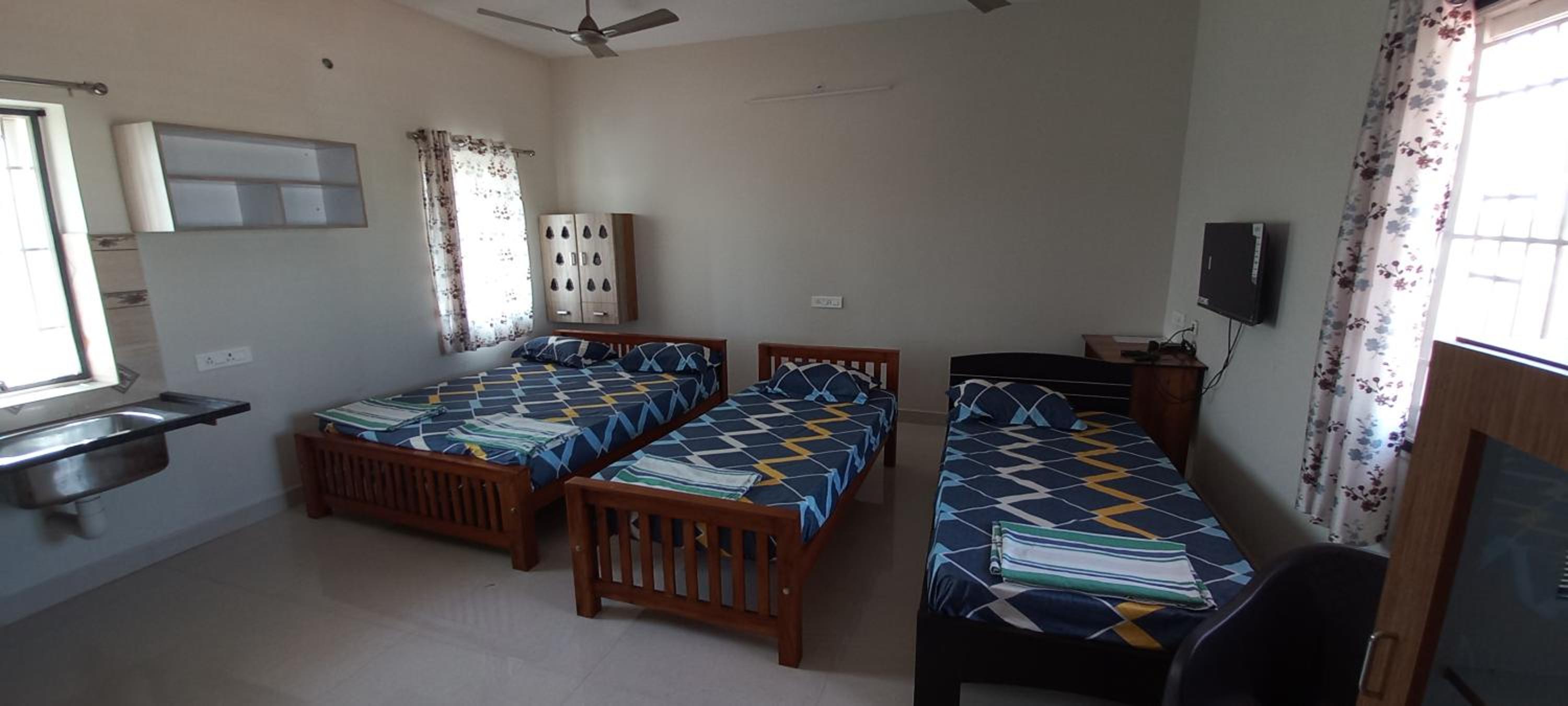 Deluxe Family Room photo 1