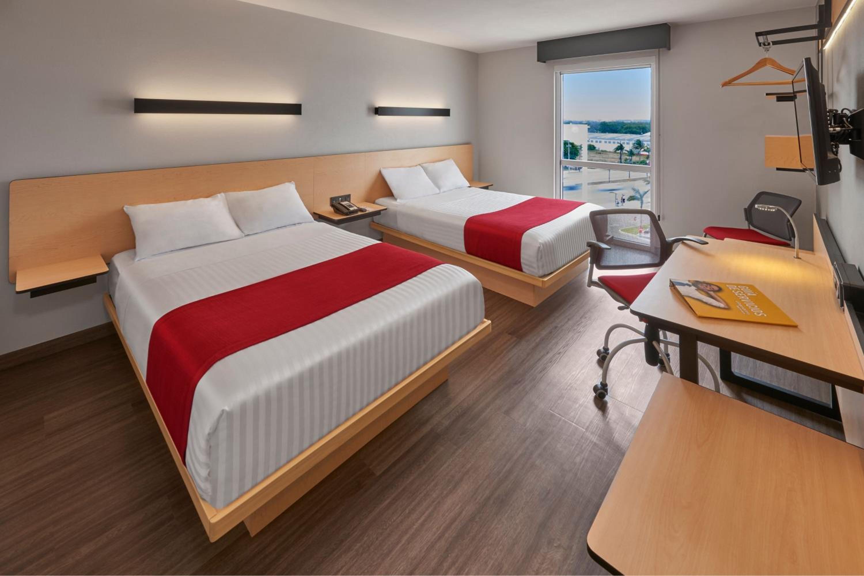 Double Room with Two Double Beds - Photo 11