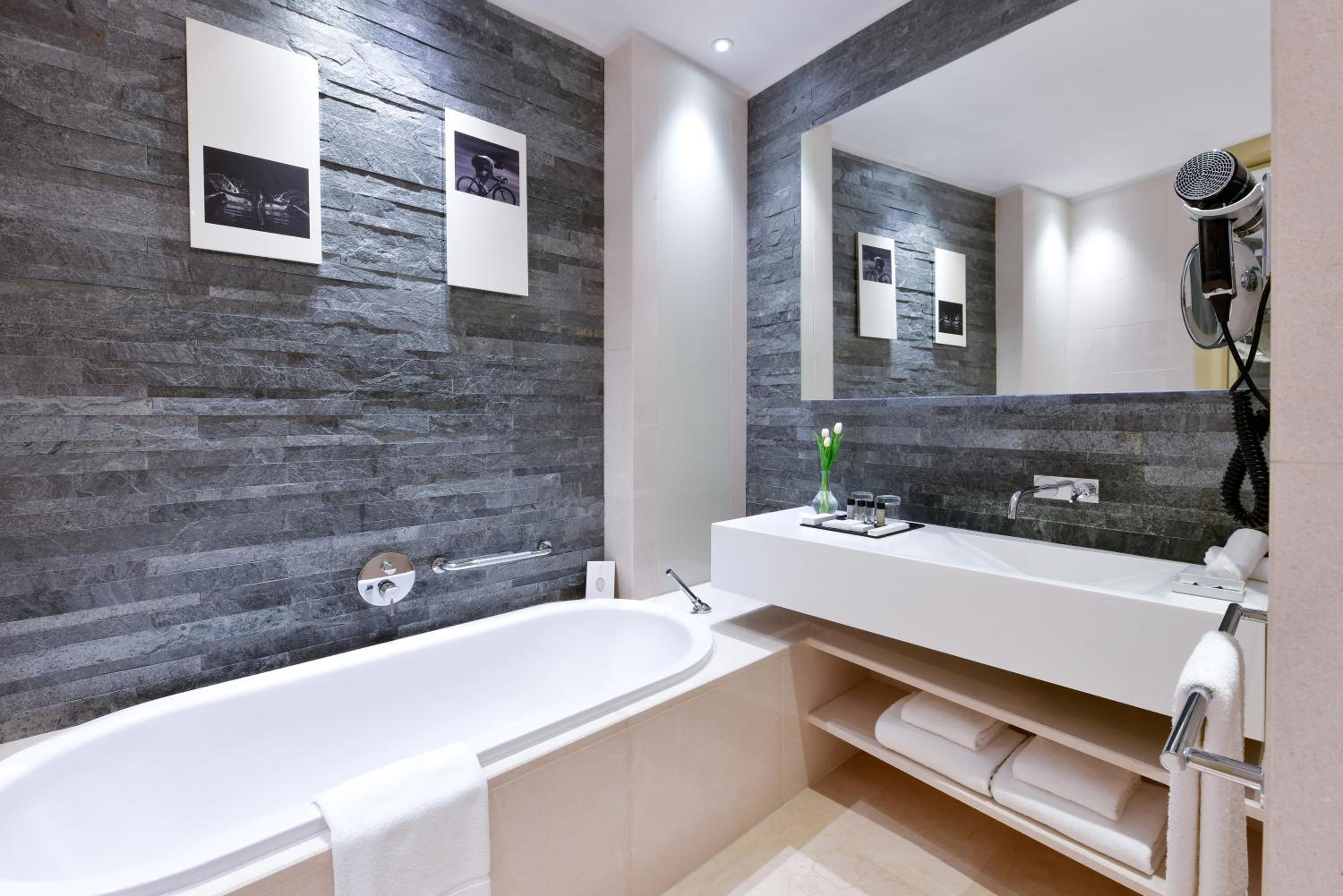 Deluxe Double or Twin Room - Photo 1