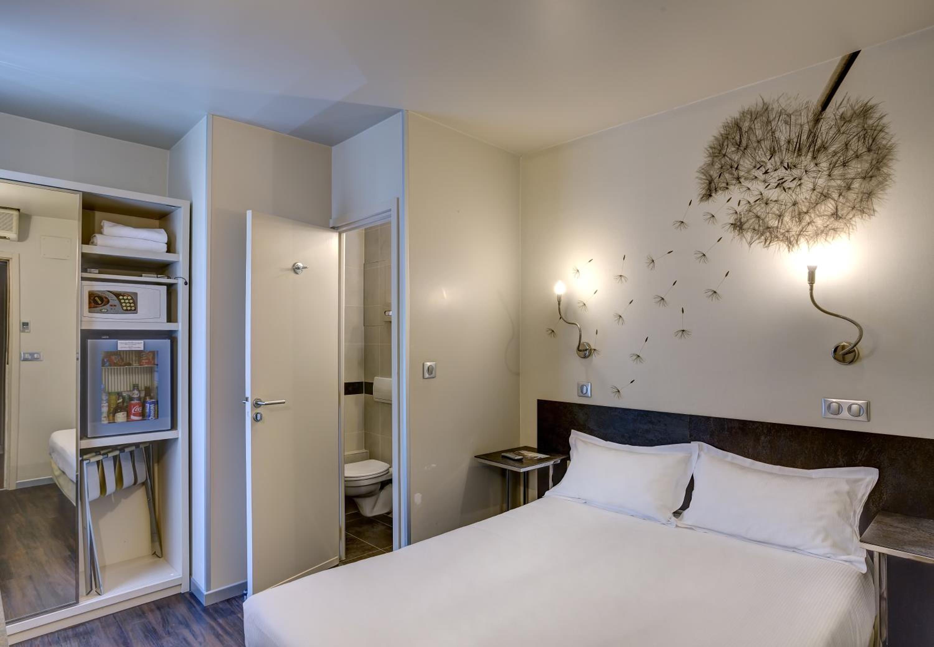 Double Room - Photo 8