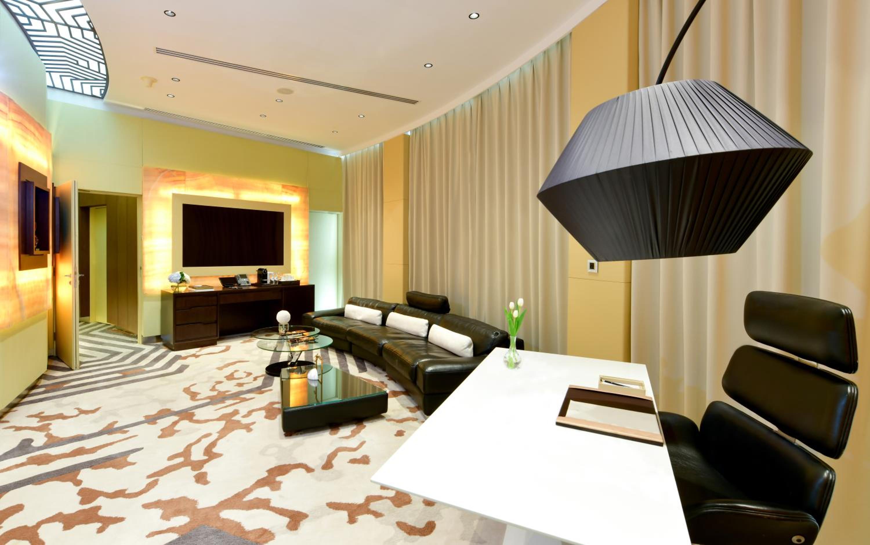 Executive Two-Bedroom Suite - Photo 6