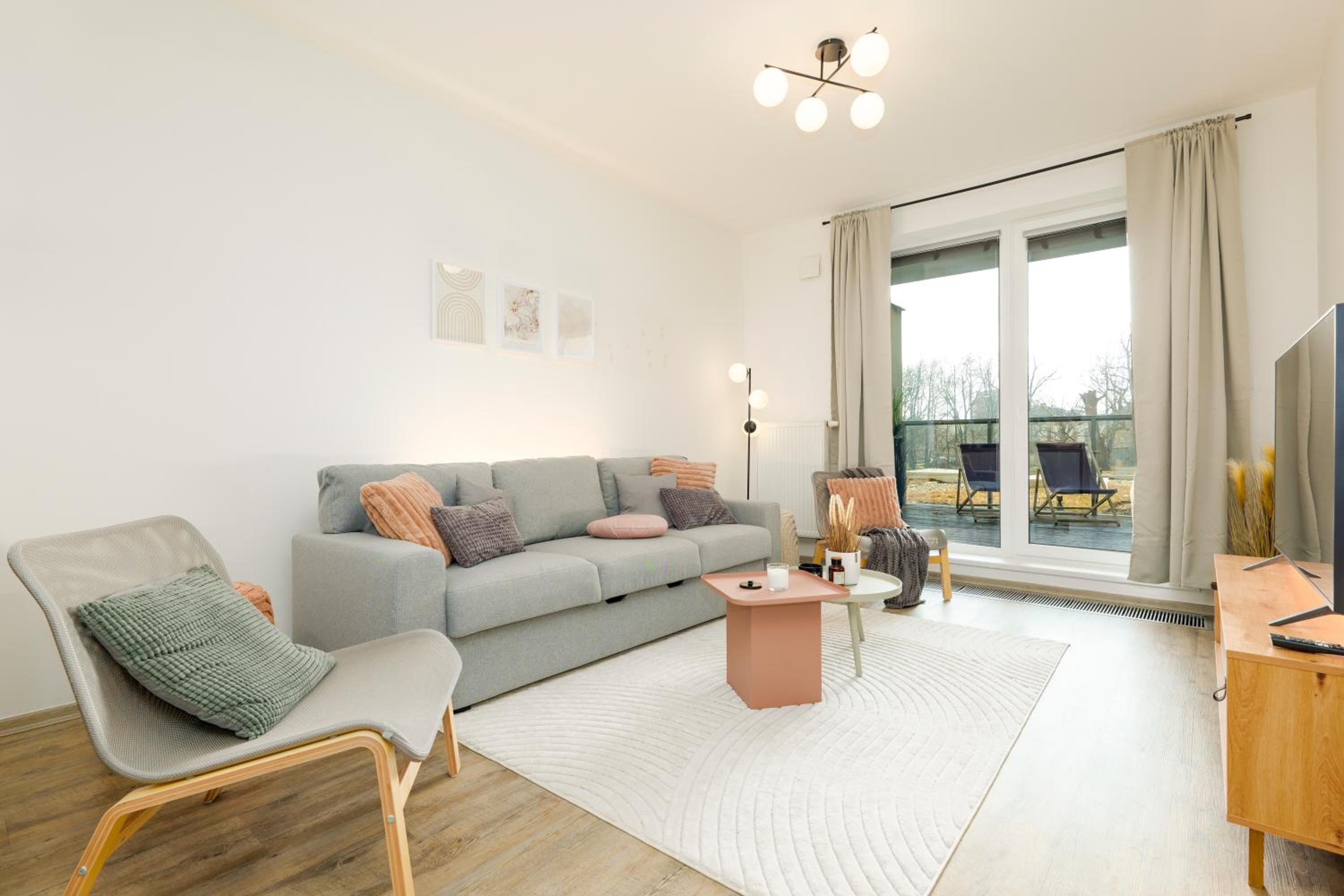 Apartment with Terrace photo 2
