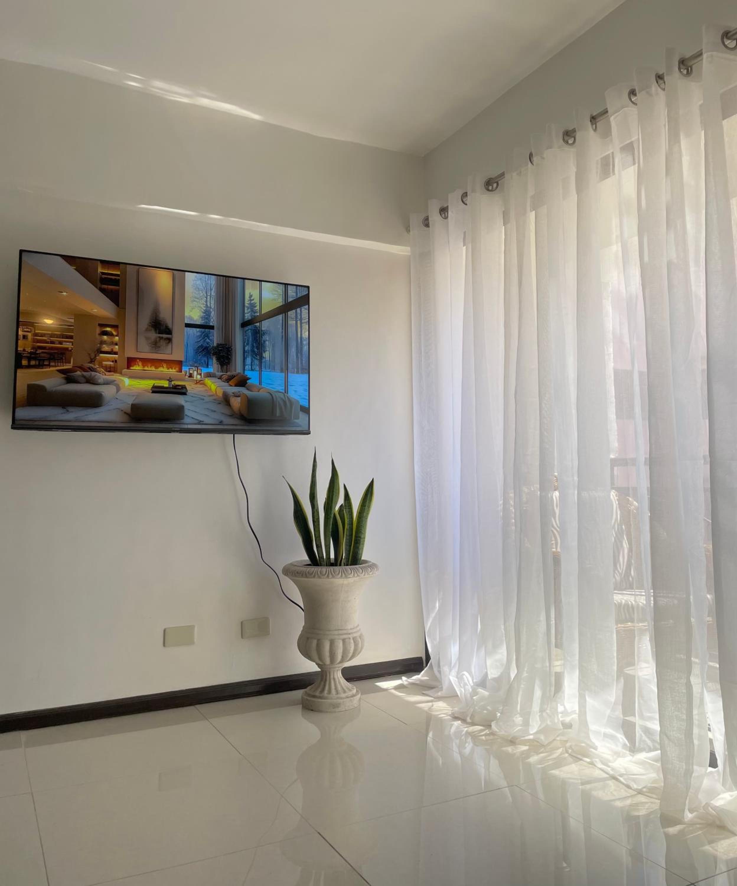 Apartment with Balcony photo 3