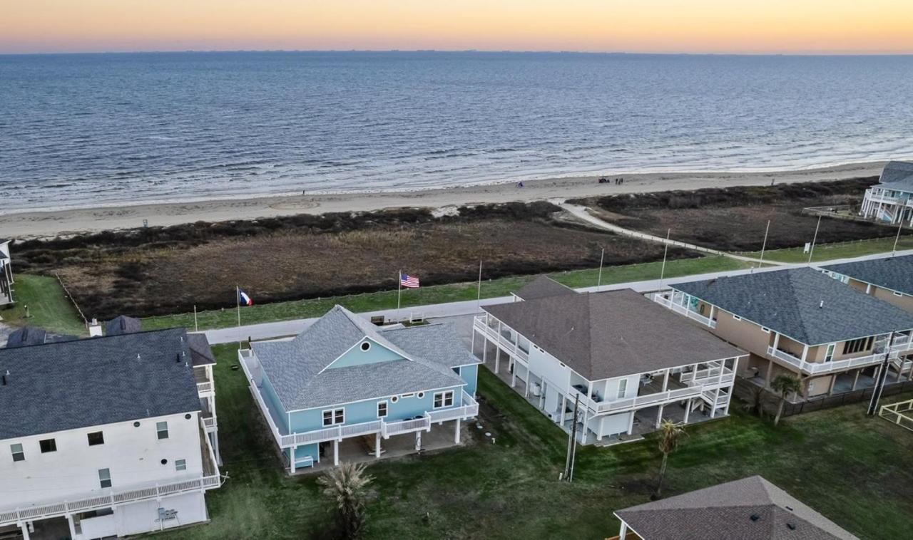 Four-Bedroom Vacation Home photo 2
