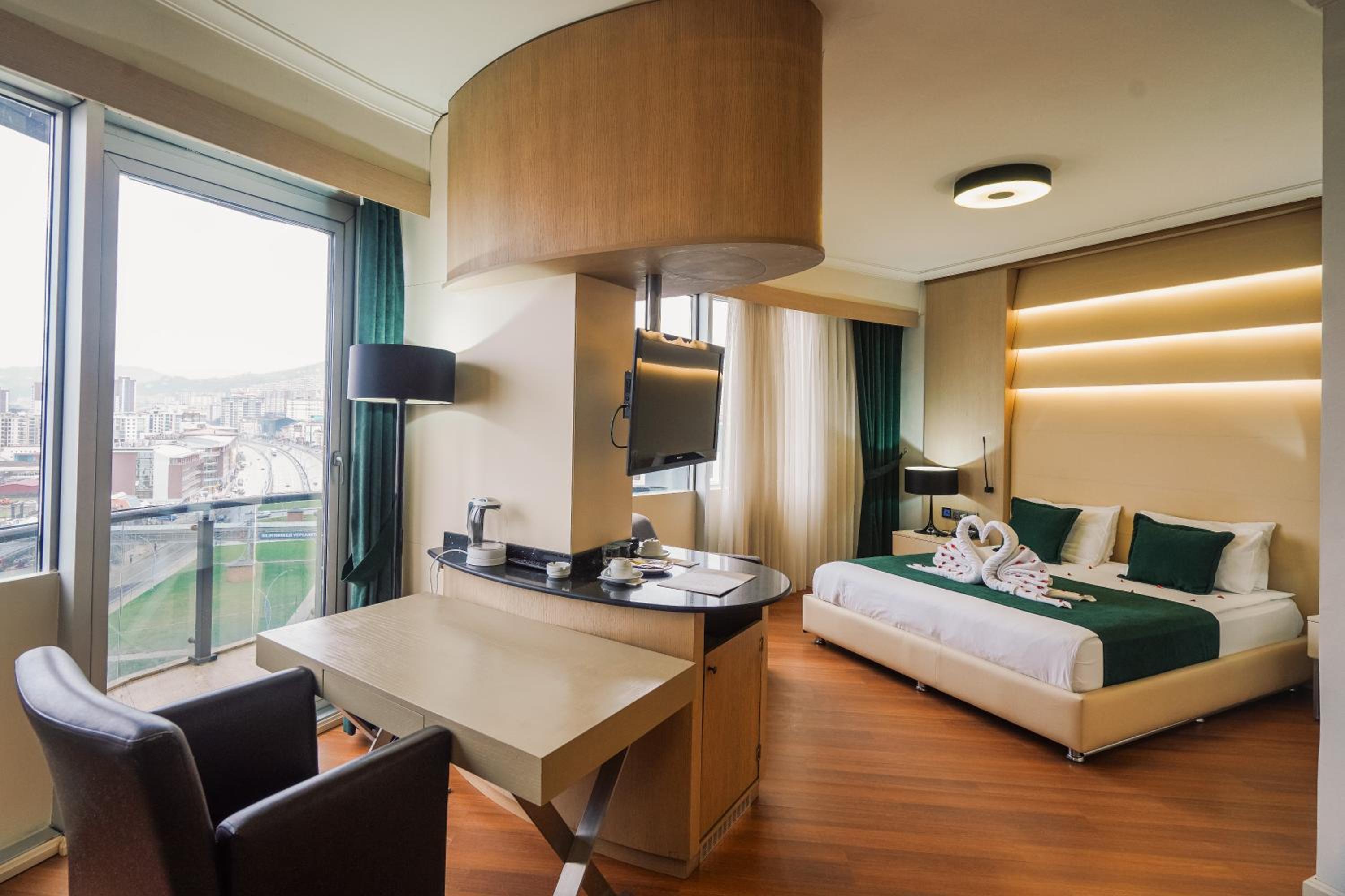 Deluxe Double Room with Sea View - Photo 2