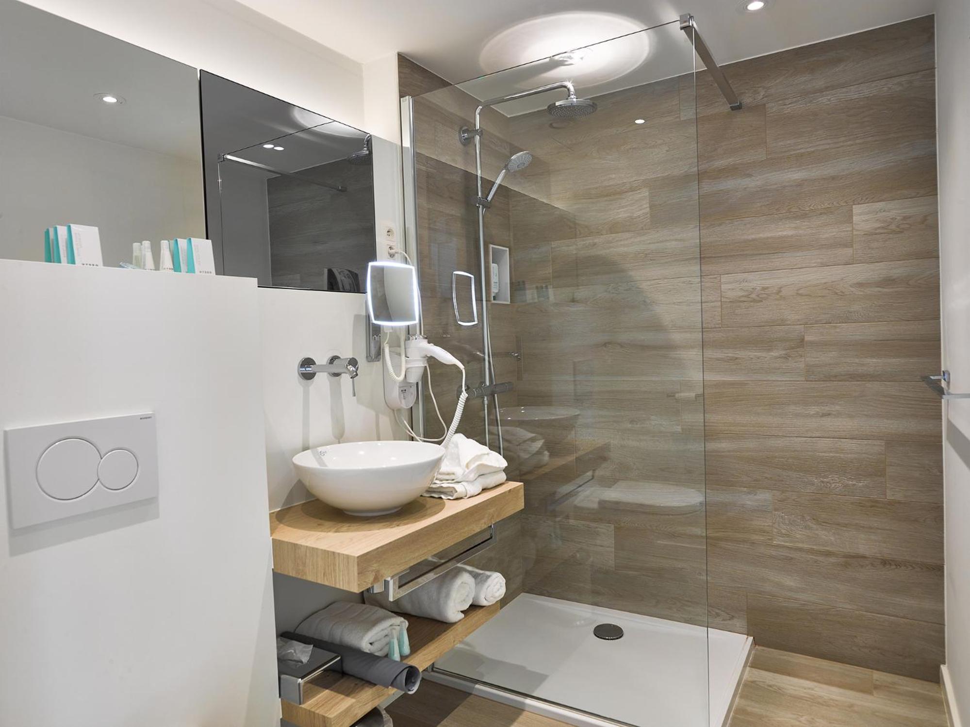 Standard Double or Twin Room photo 2