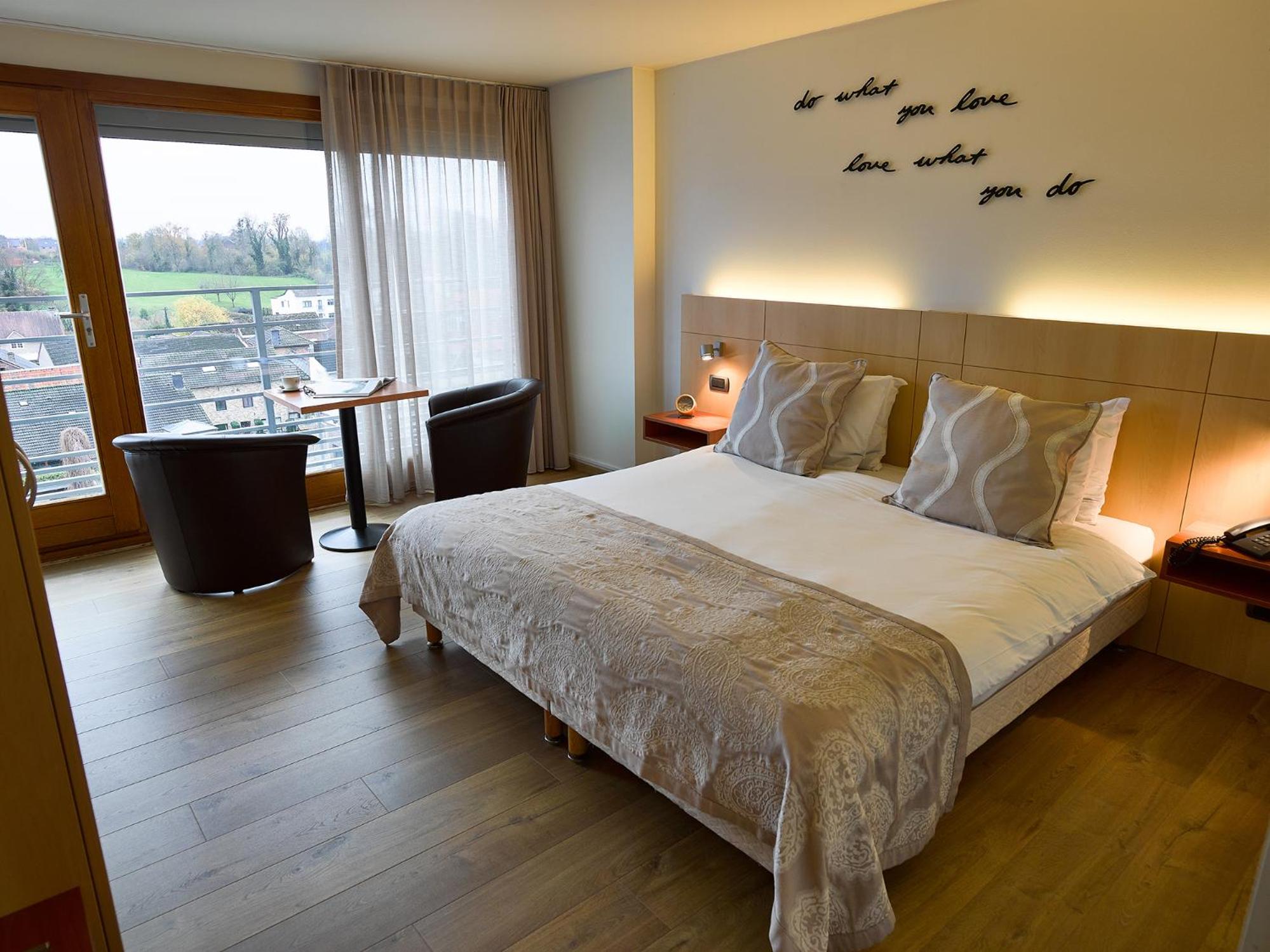 Double Room with Balcony photo 3