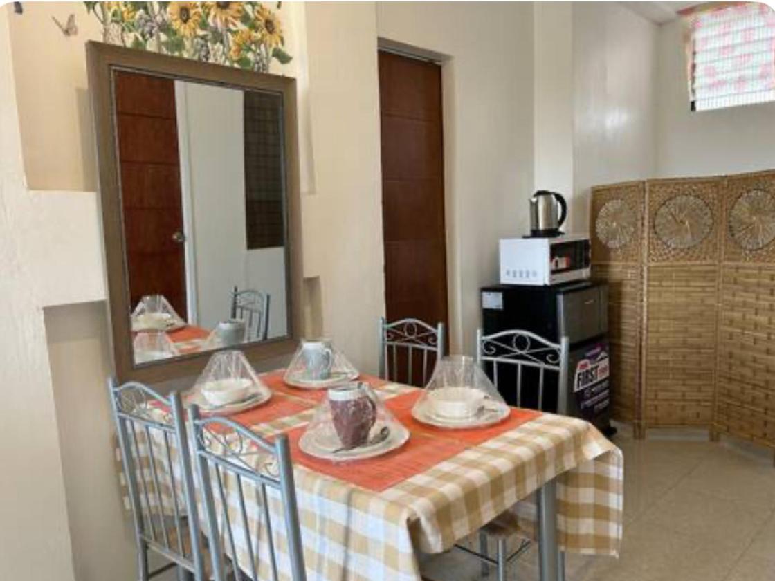 Three-Bedroom House photo 2