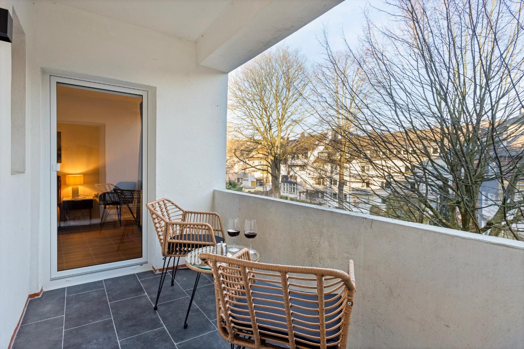 Apartment with Balcony photo 2