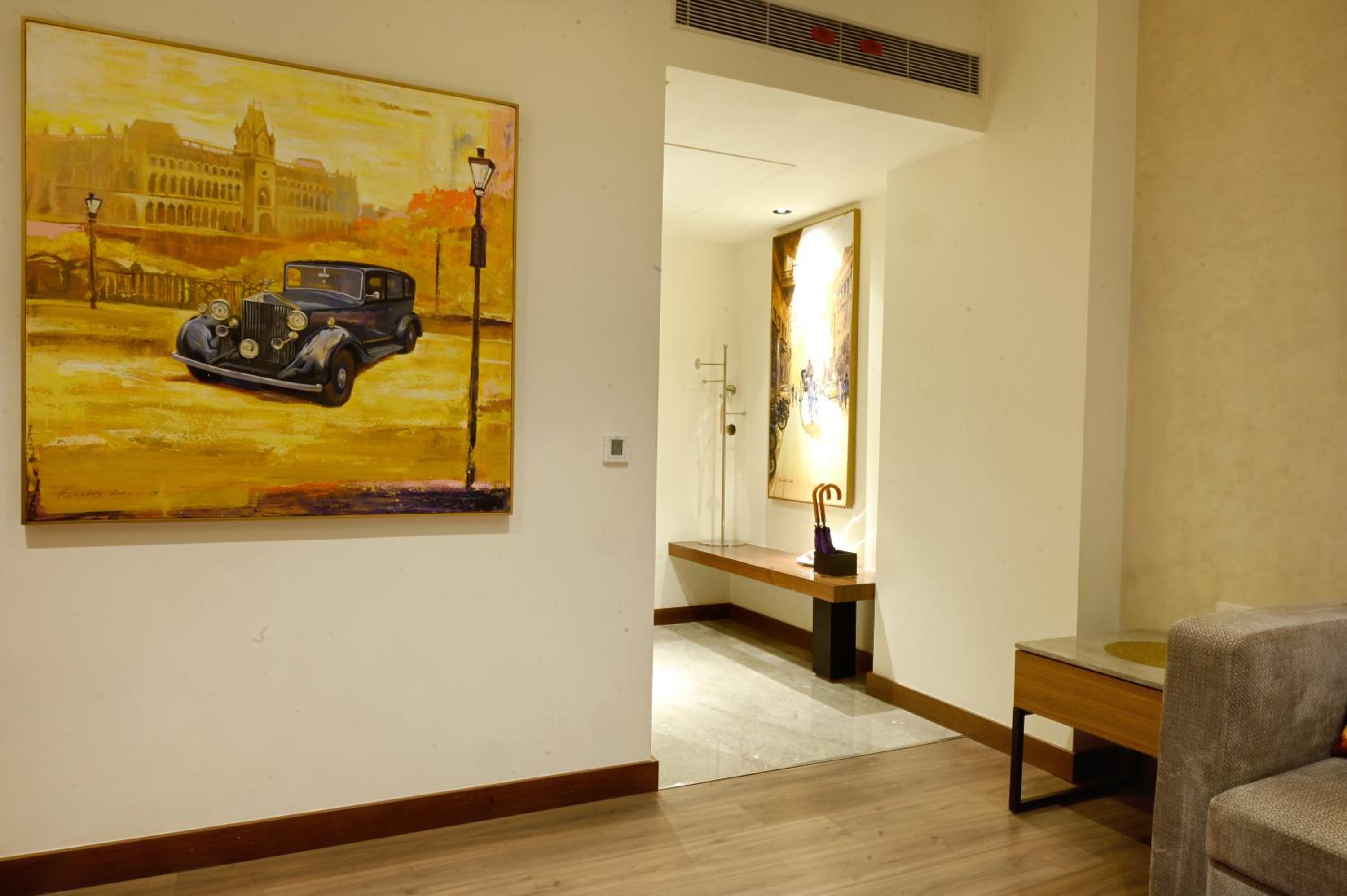 Deluxe Suite city view king bed with one way airport transfer Deluxe Suite city view king bed with one way airport transfer
