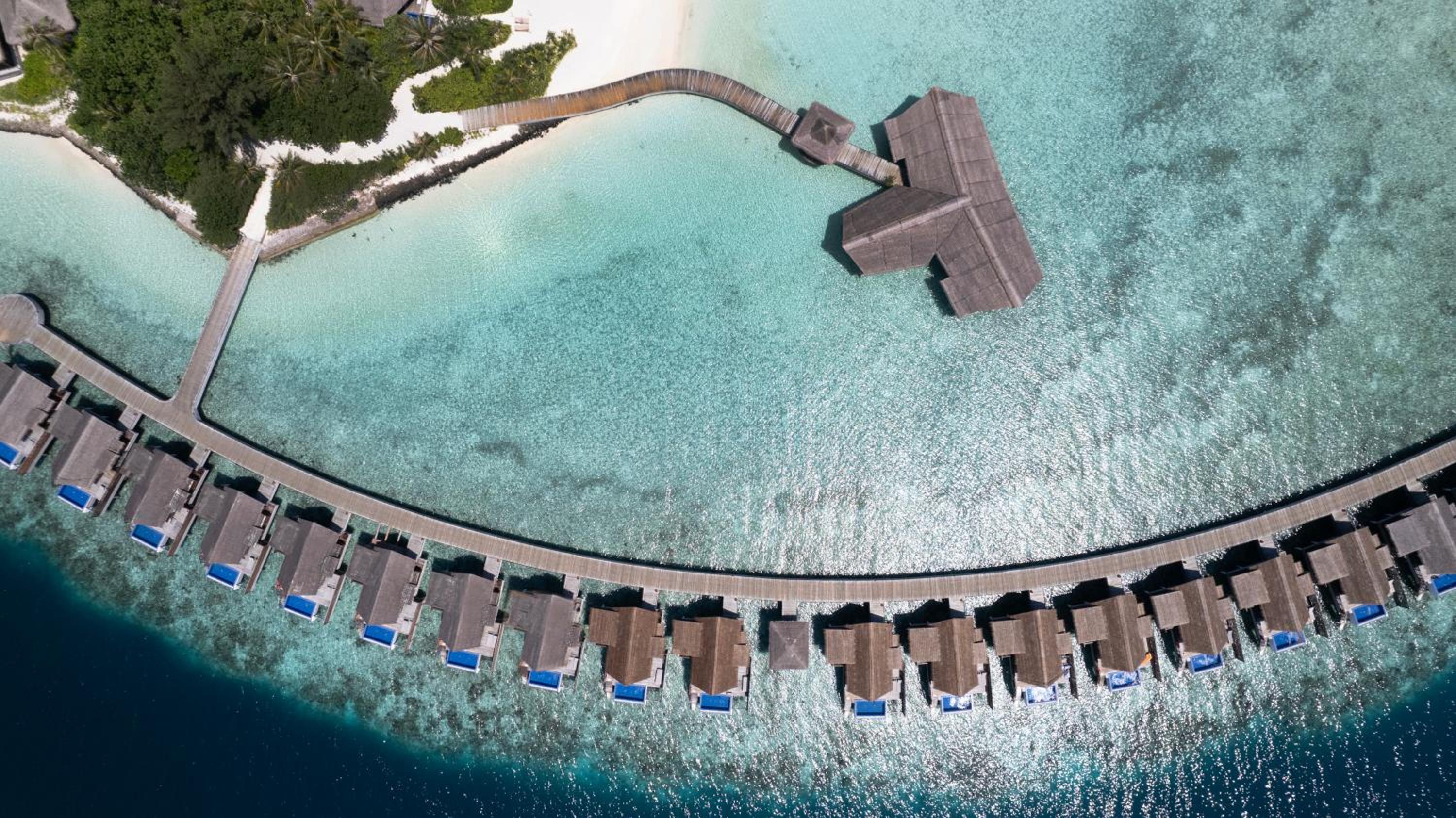 Reef Pool Water Villa photo 2