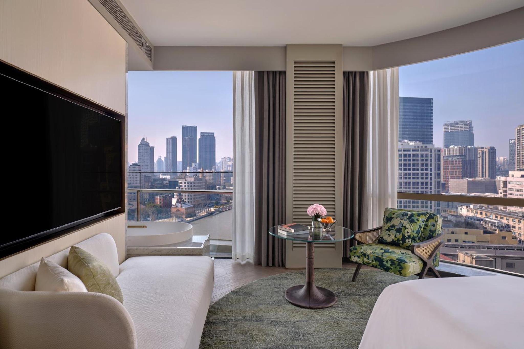 Classic King Room with Garden Bridge View