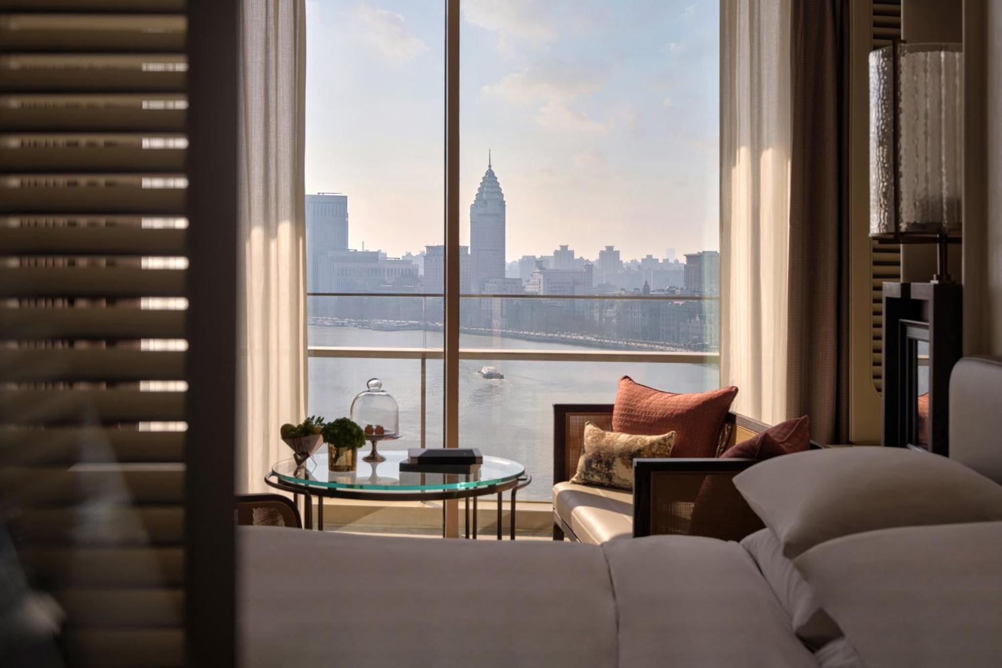 Classic King Room with Bund View