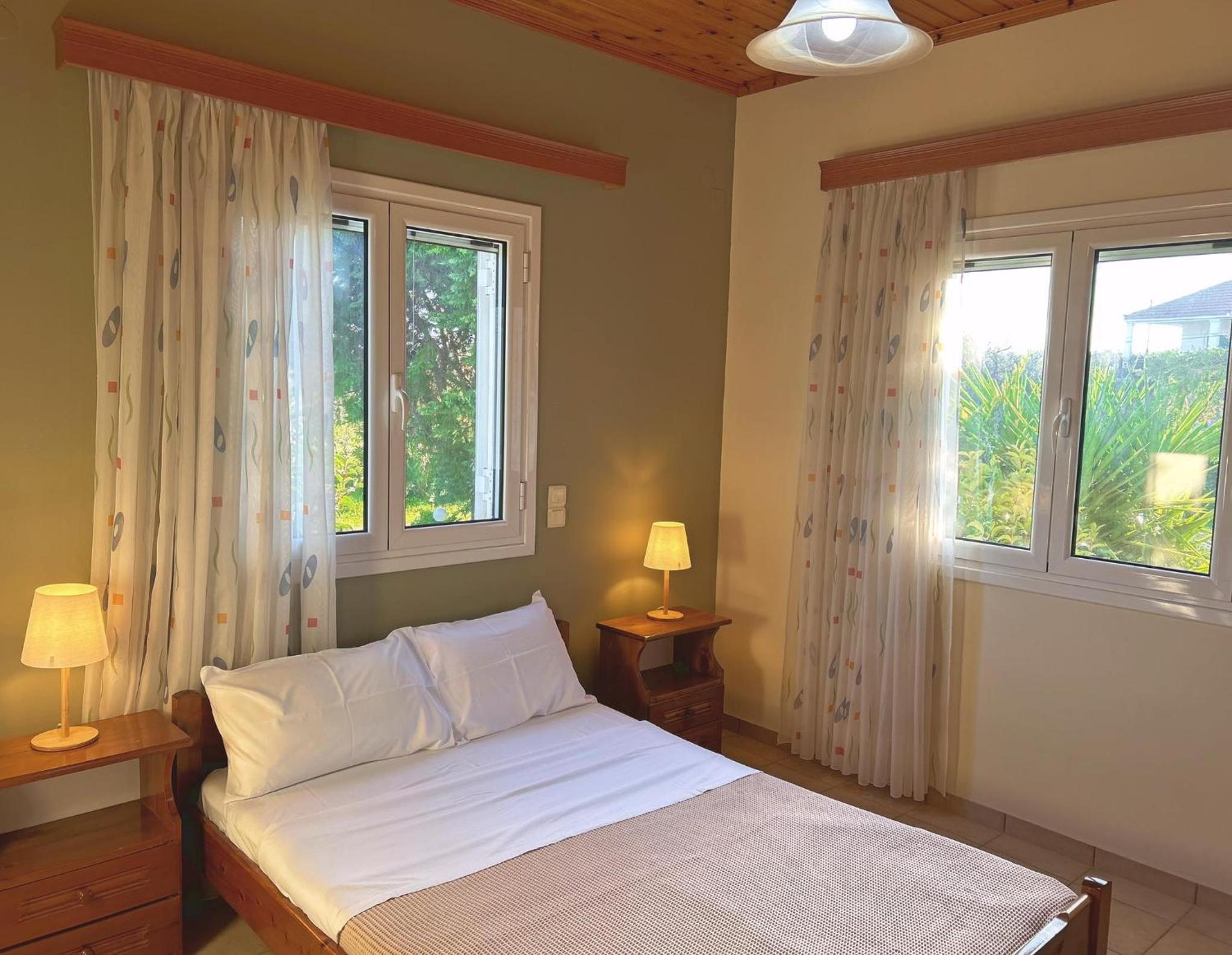 One-Bedroom House photo 1