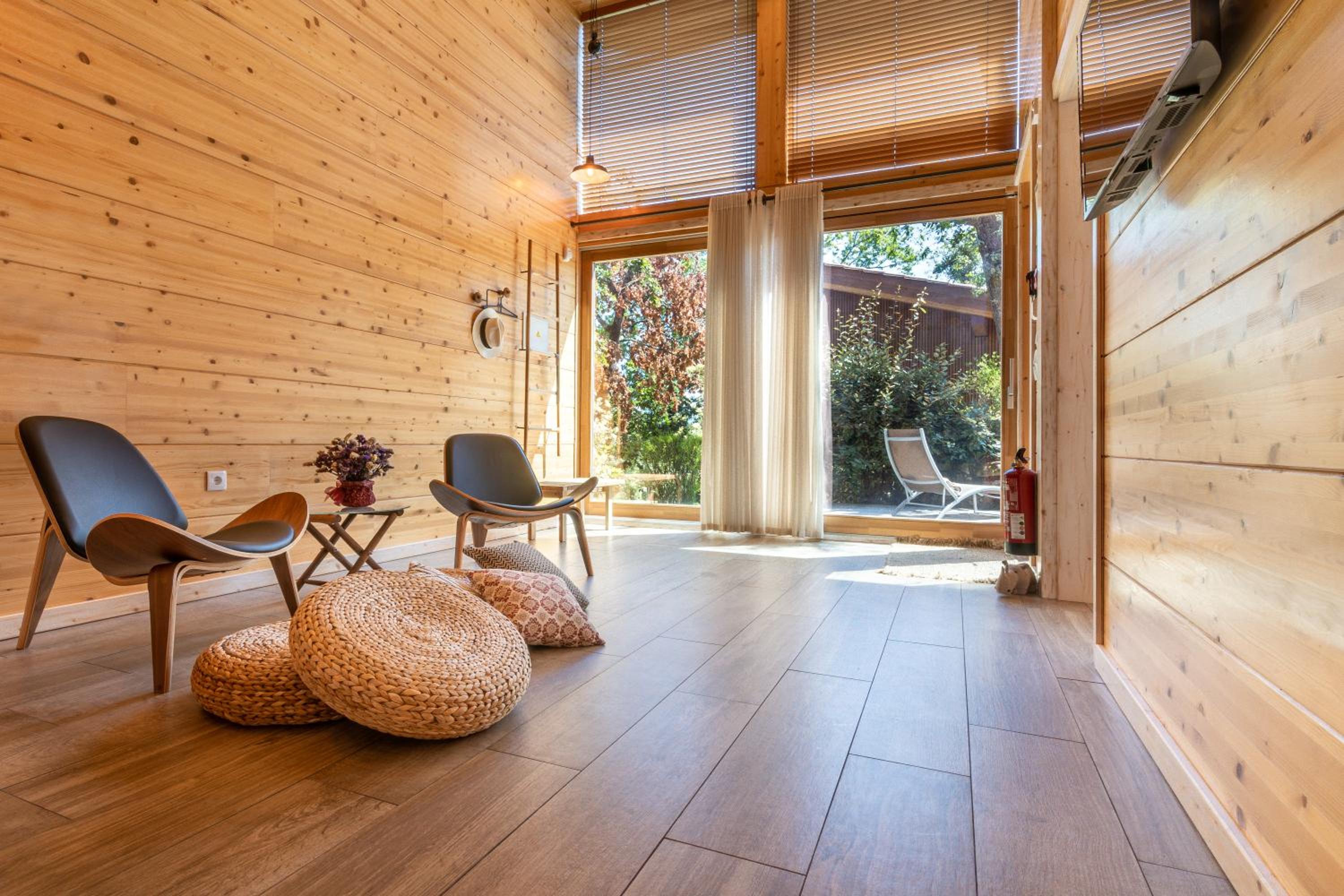 Bungalow with Patio