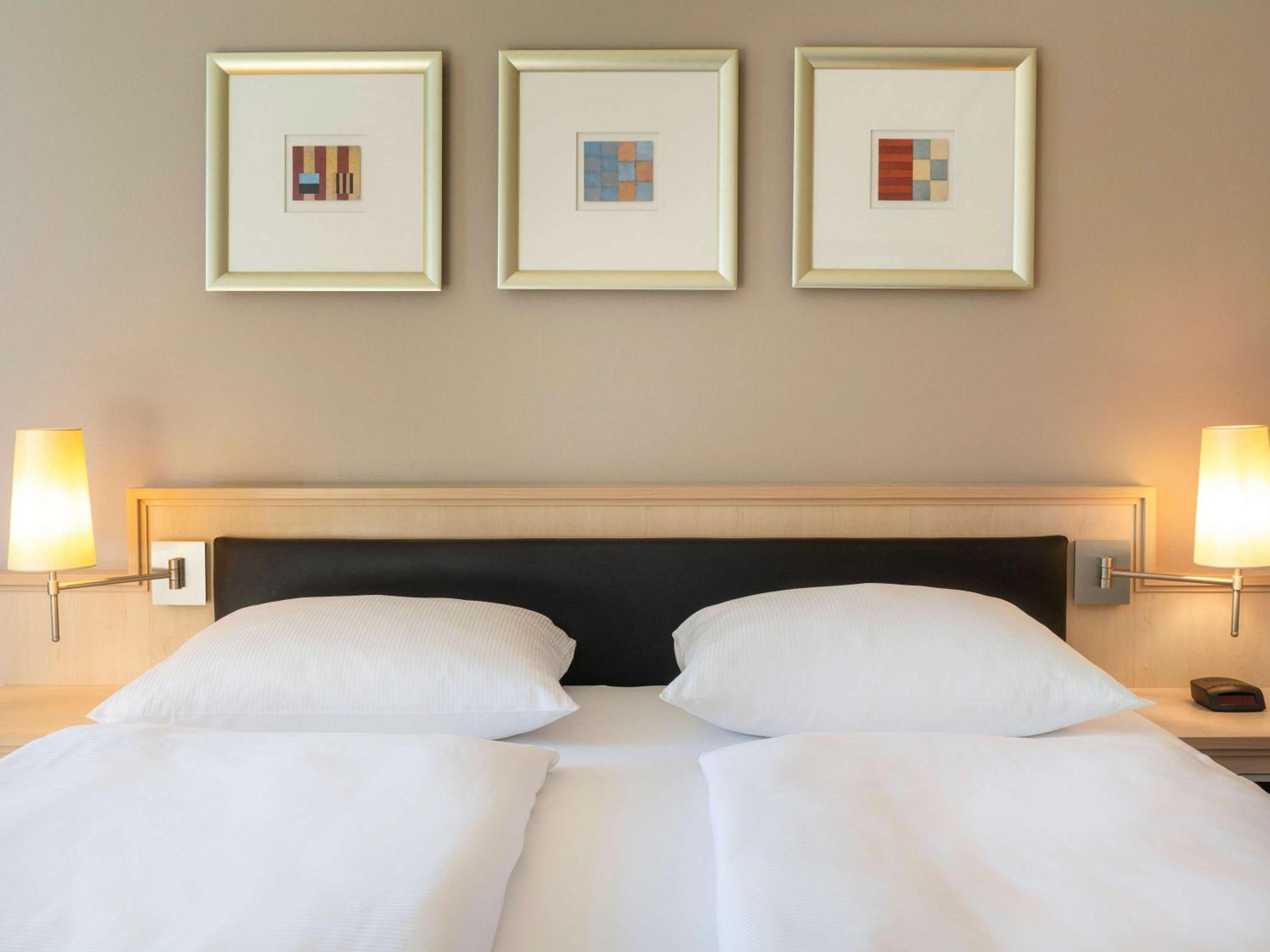Superior King Room - Photo 3