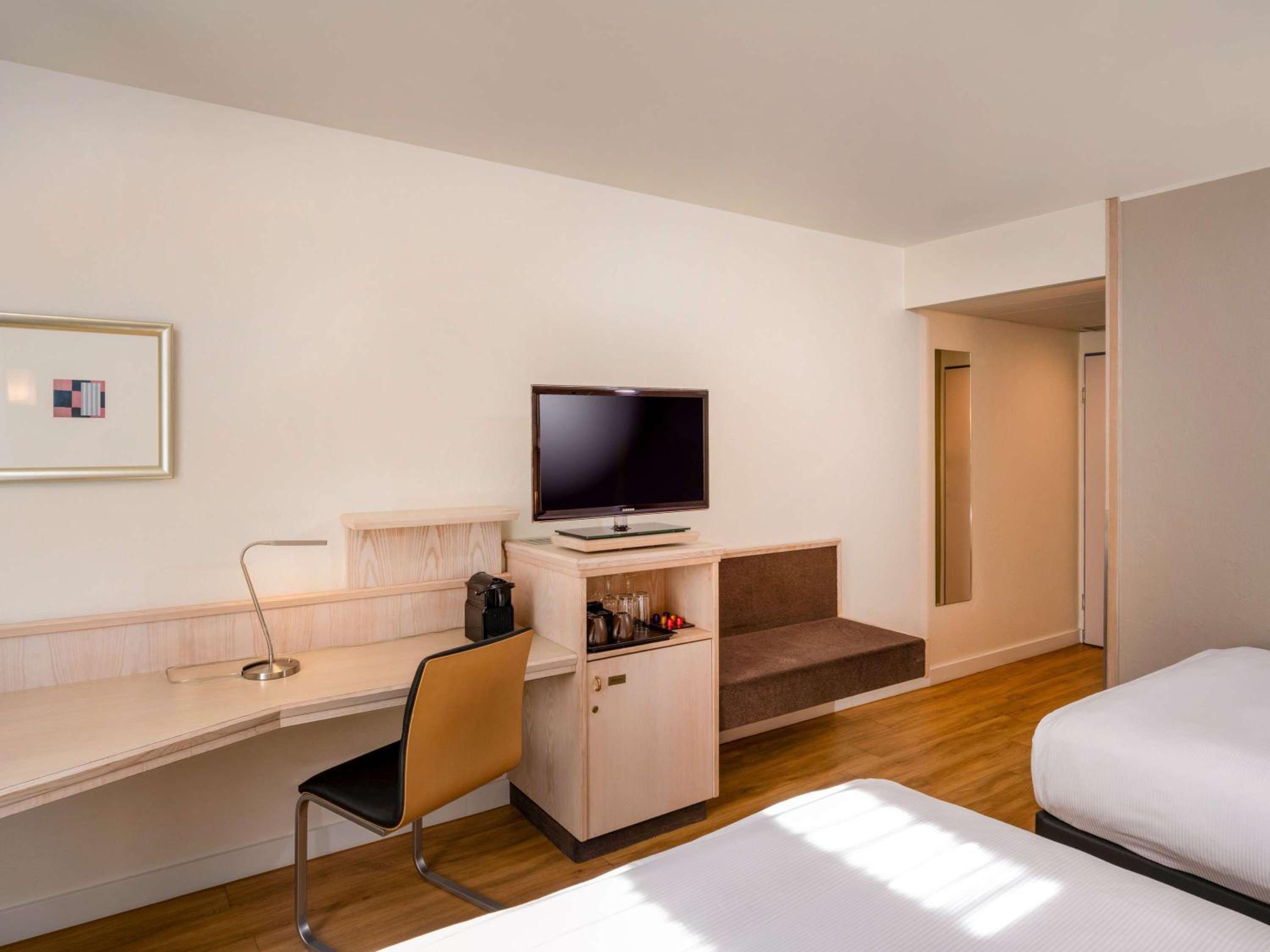 Superior King Room - Photo 4