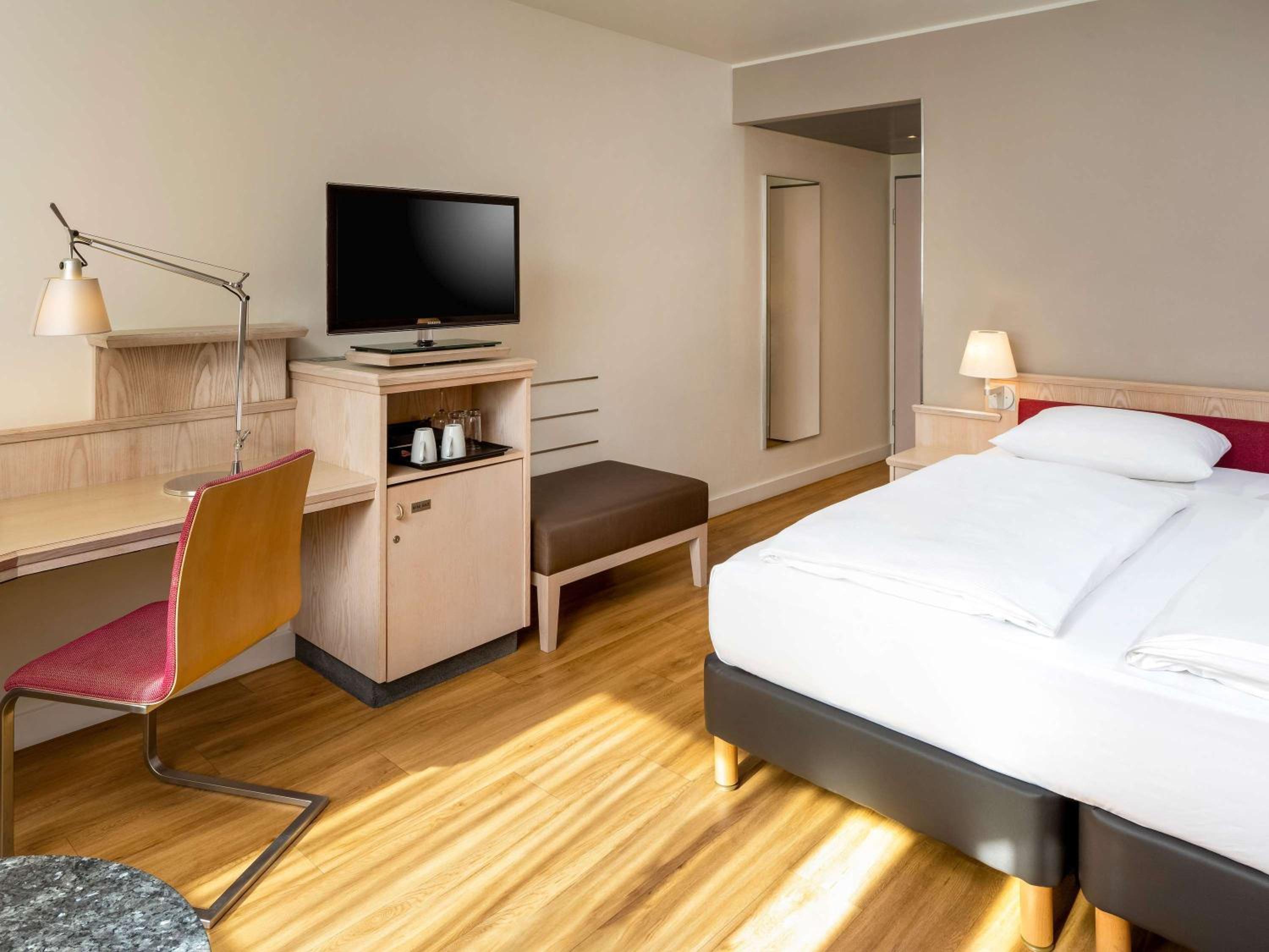 Classic King Room - Photo 10