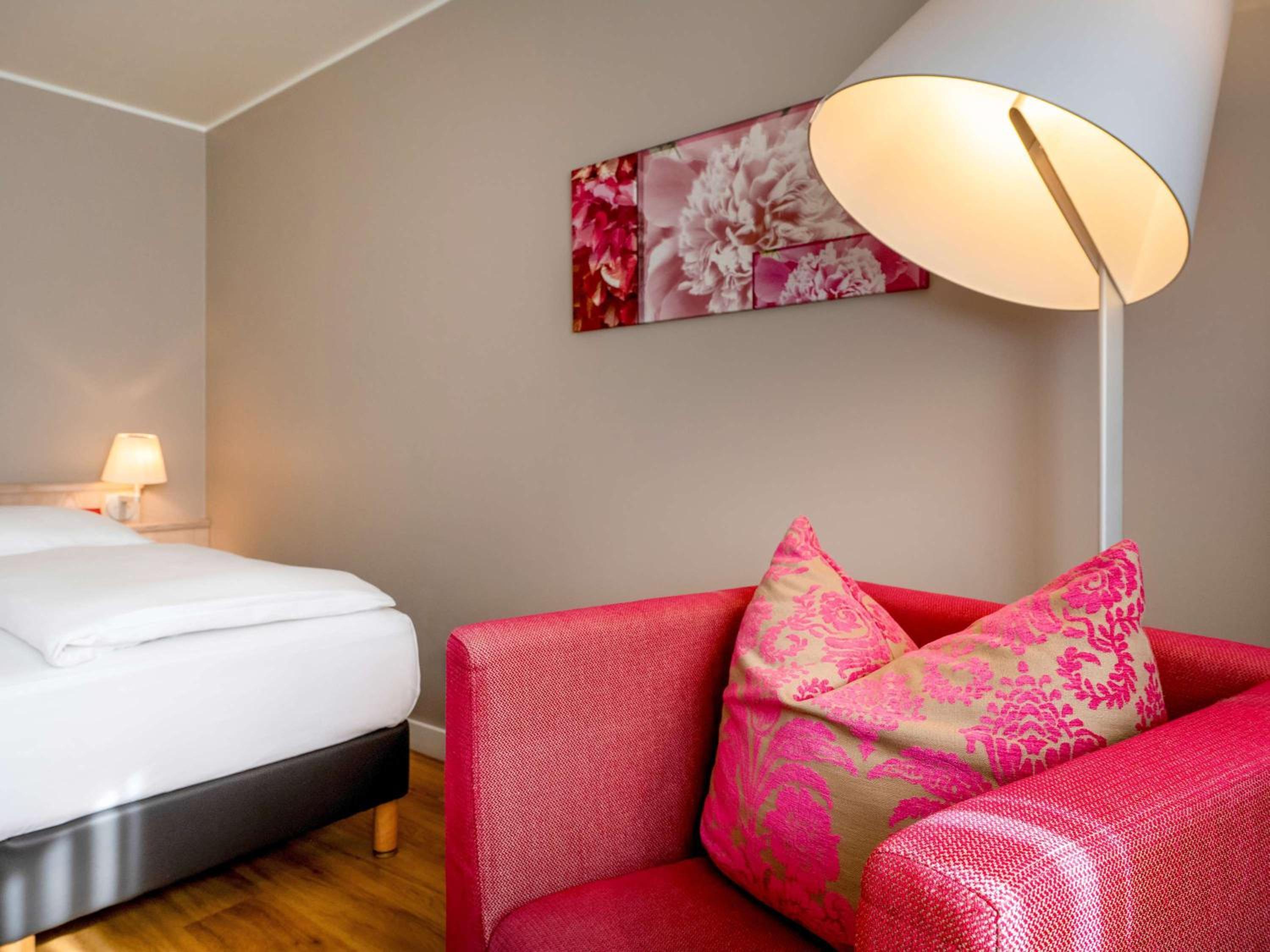 Classic King Room - Photo 15