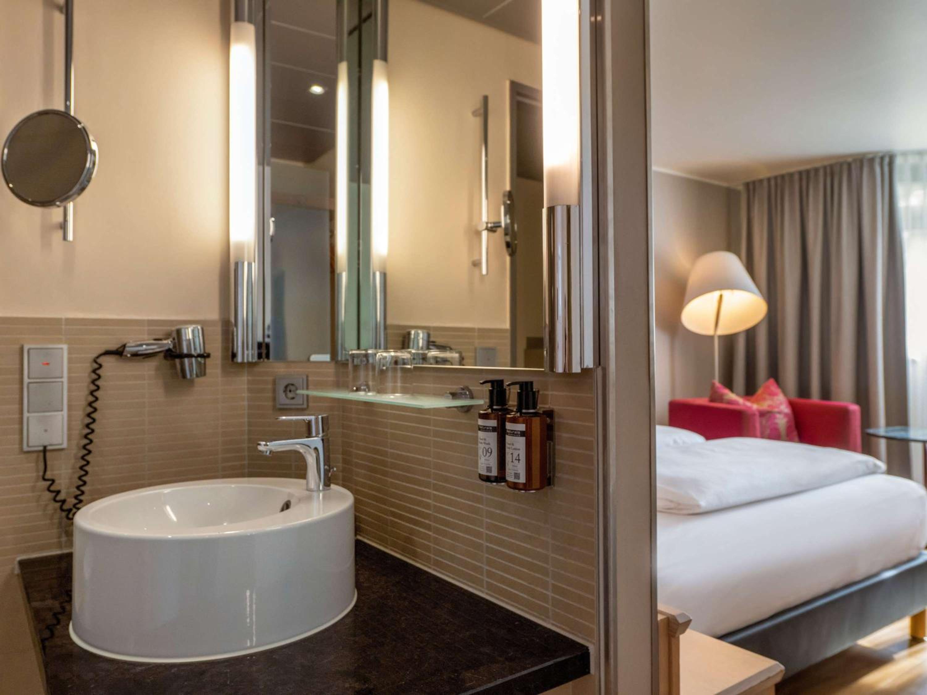 Classic Twin Room - Photo 8
