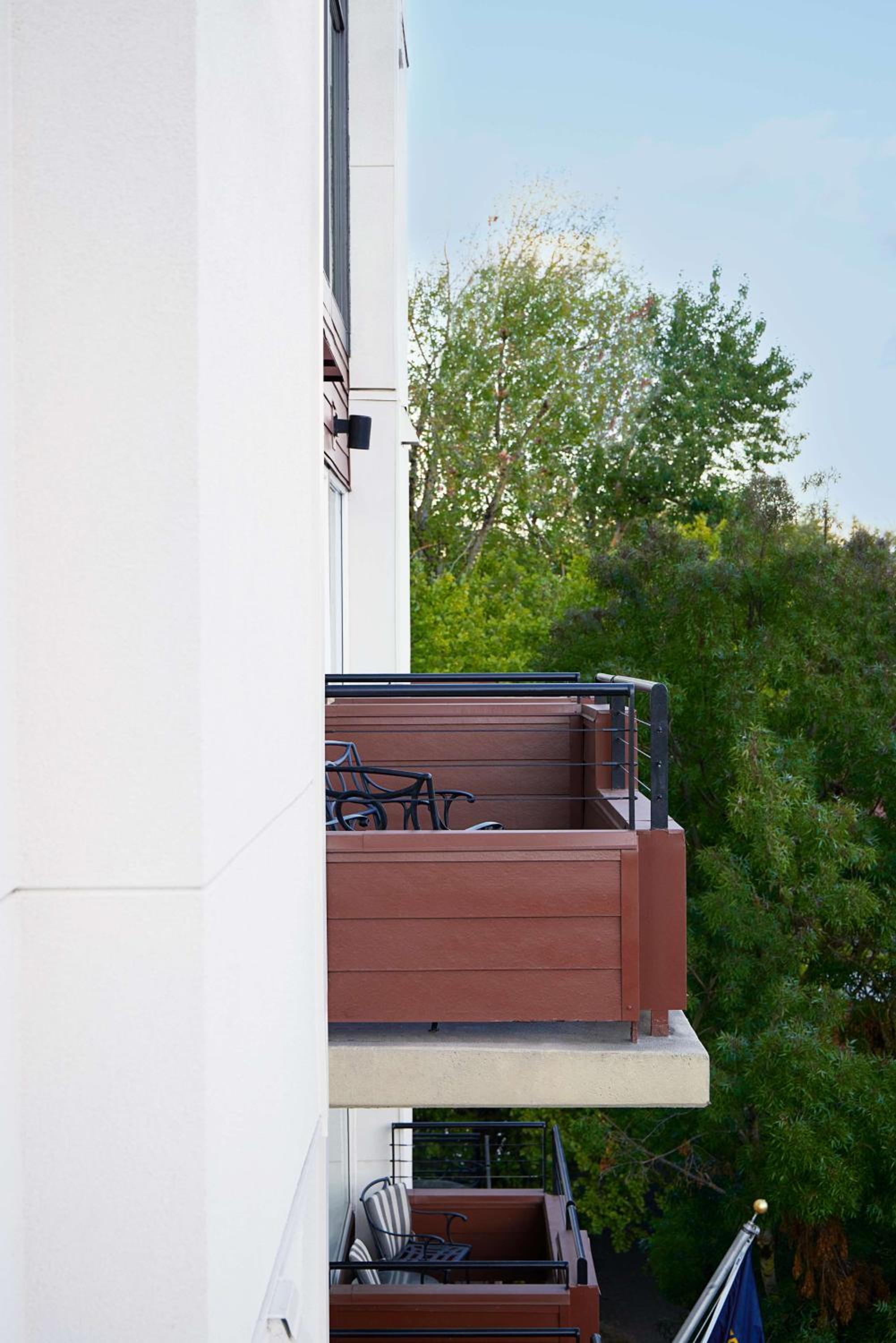 King Studio Suite with Balcony