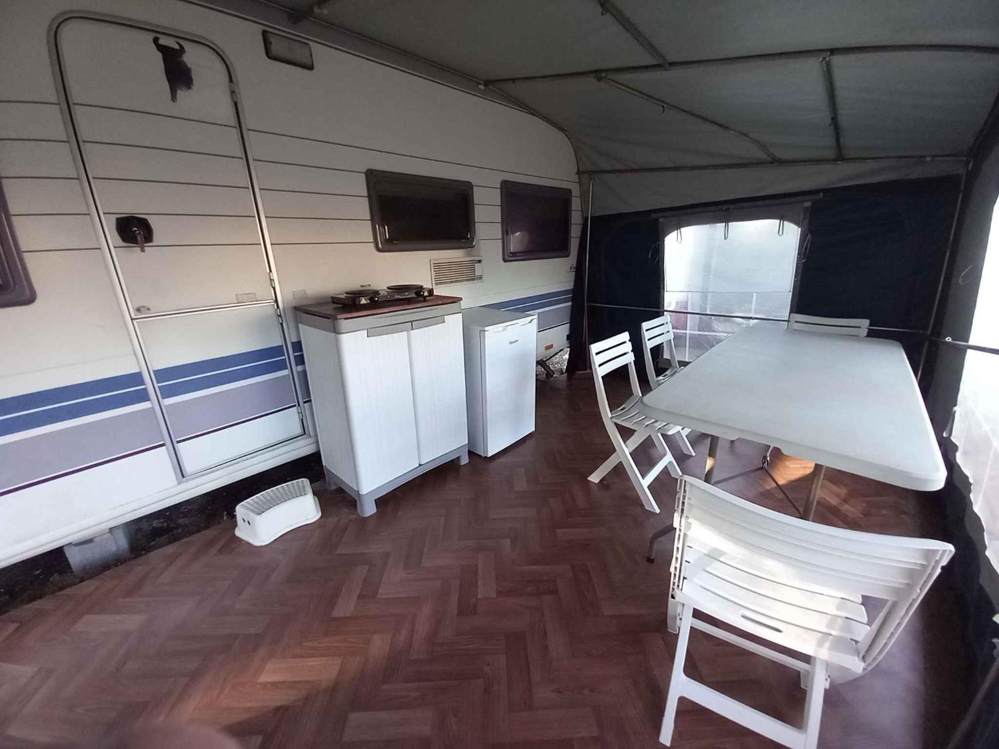 Mobile Home photo 2