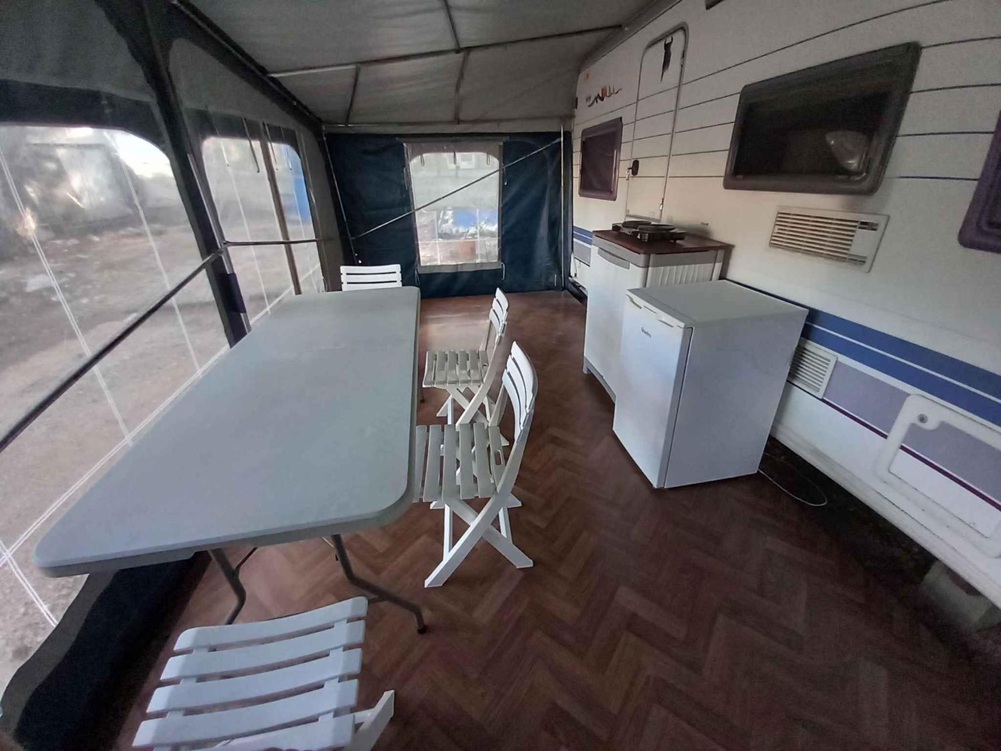 Mobile Home photo 3