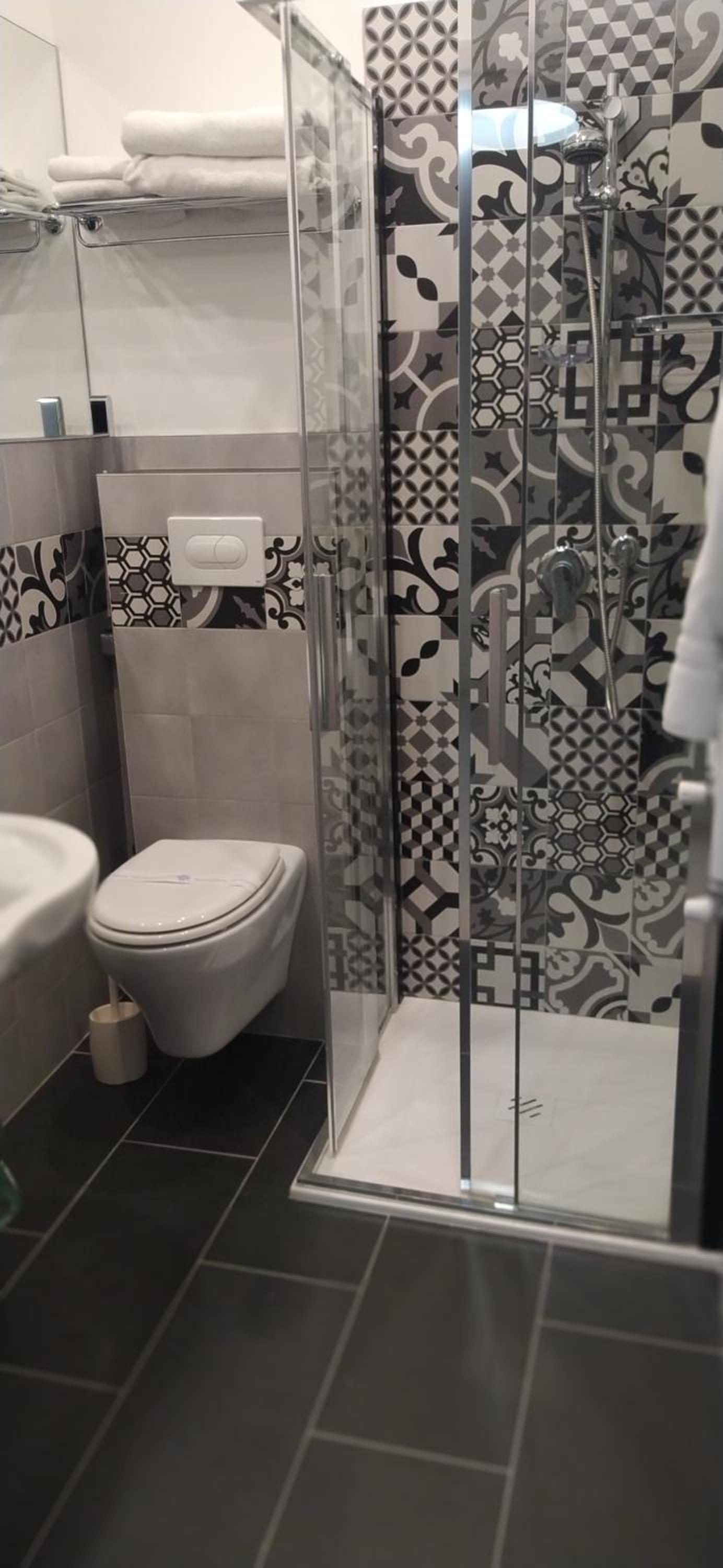 Double or Twin Room with Balcony and Sea View - Disability Access photo 2