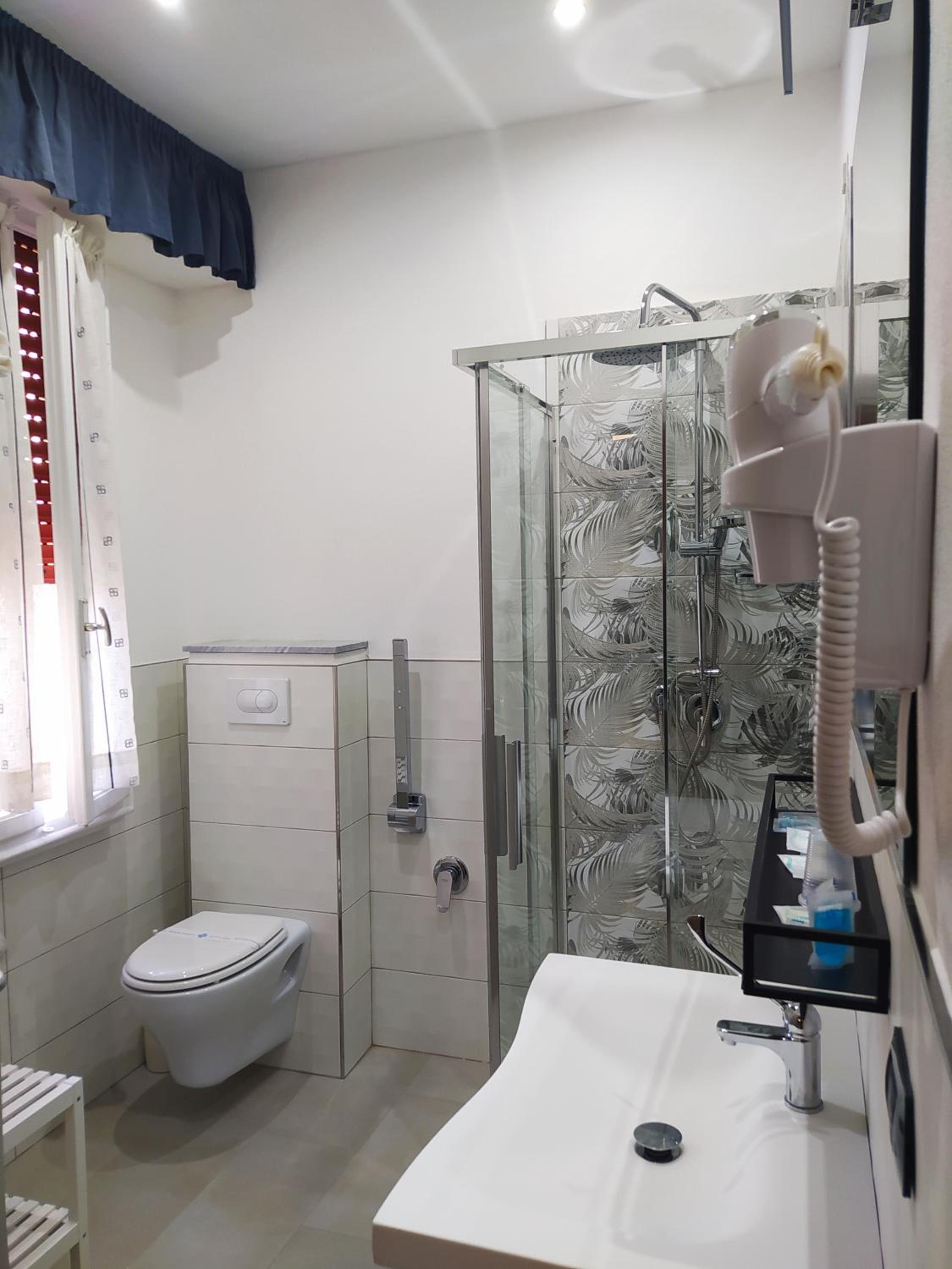 Double or Twin Room - Disability Access photo 3