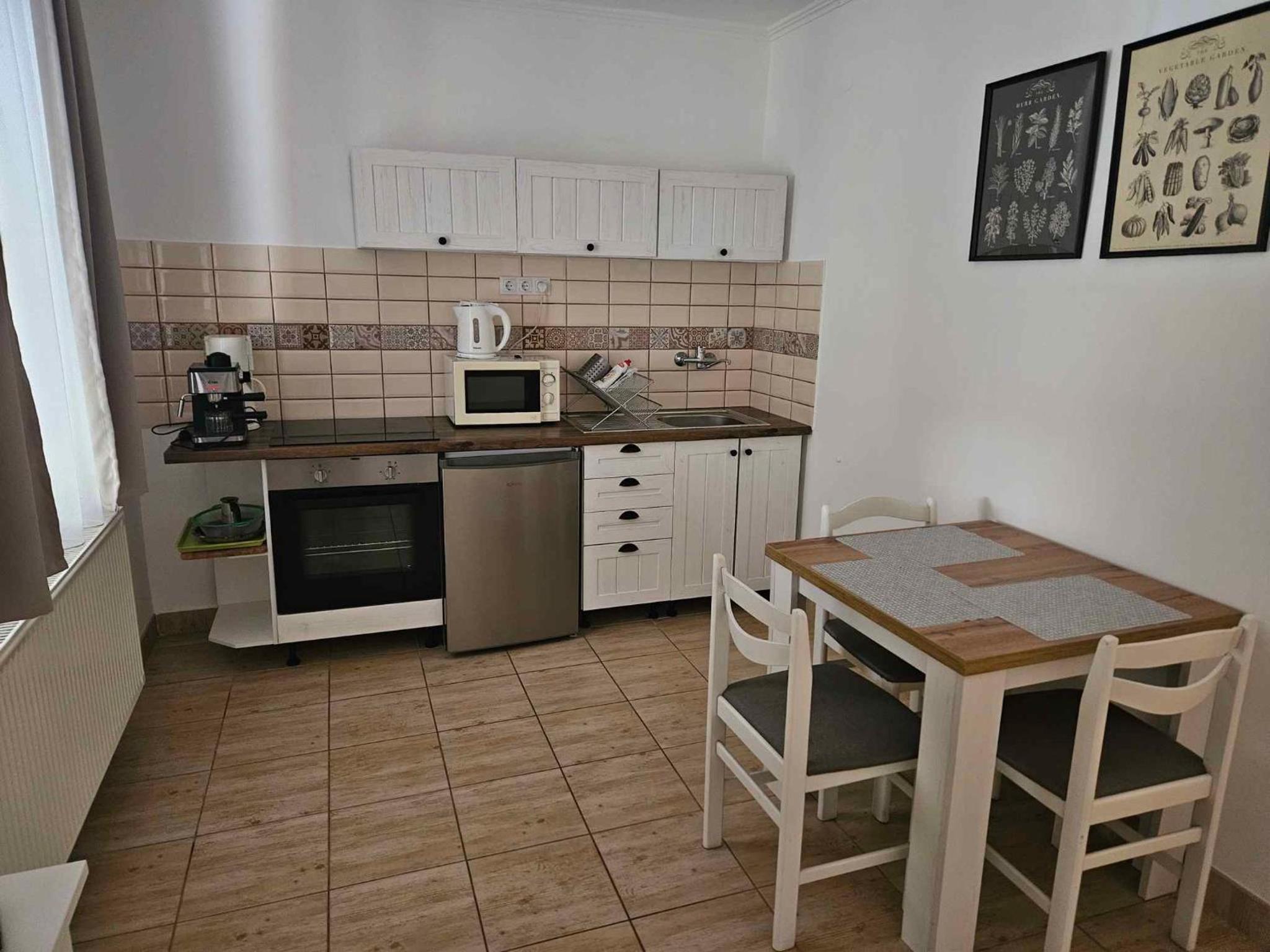 Apartment 2 photo 2