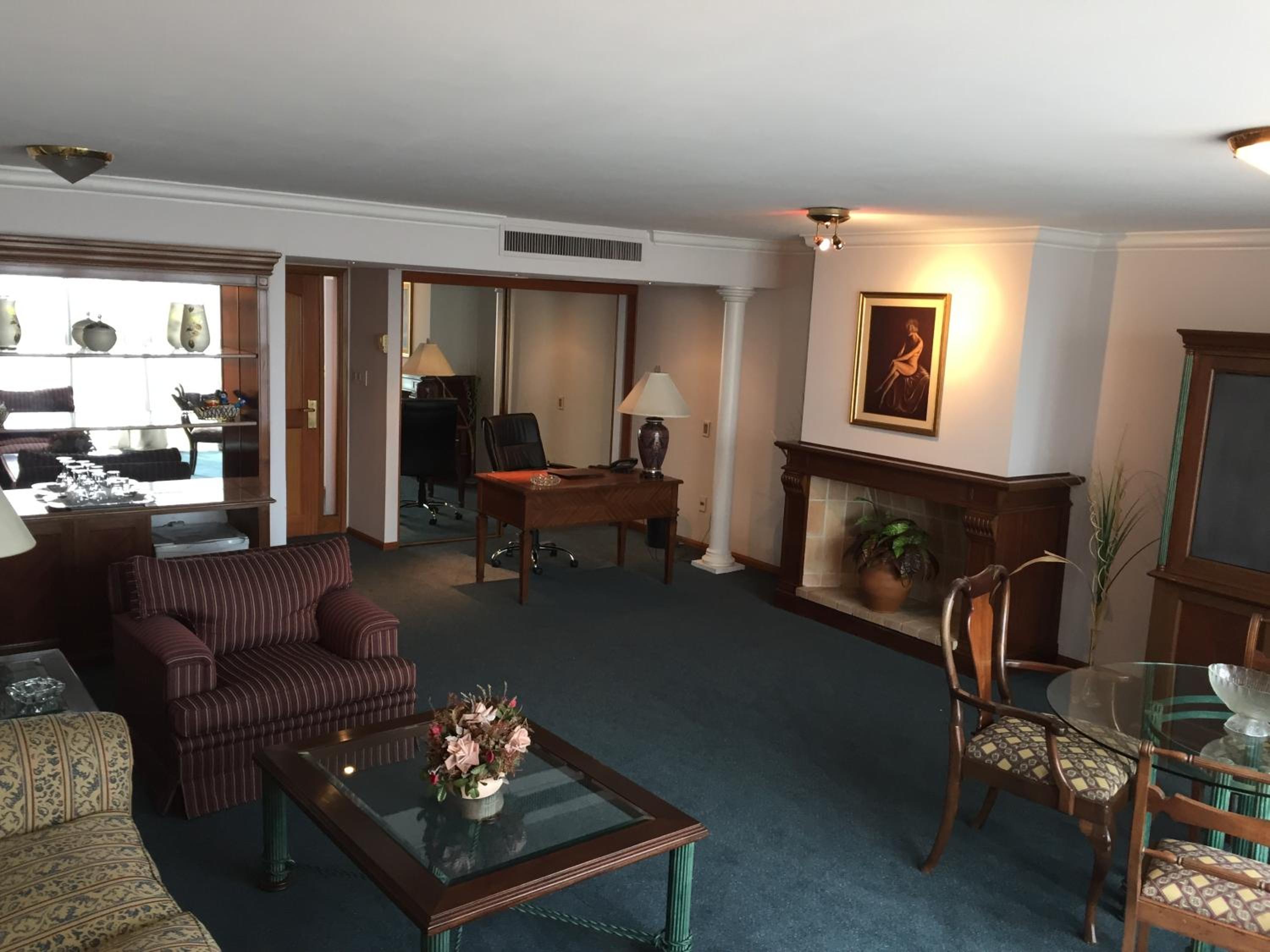 Executive Queen Room photo 2