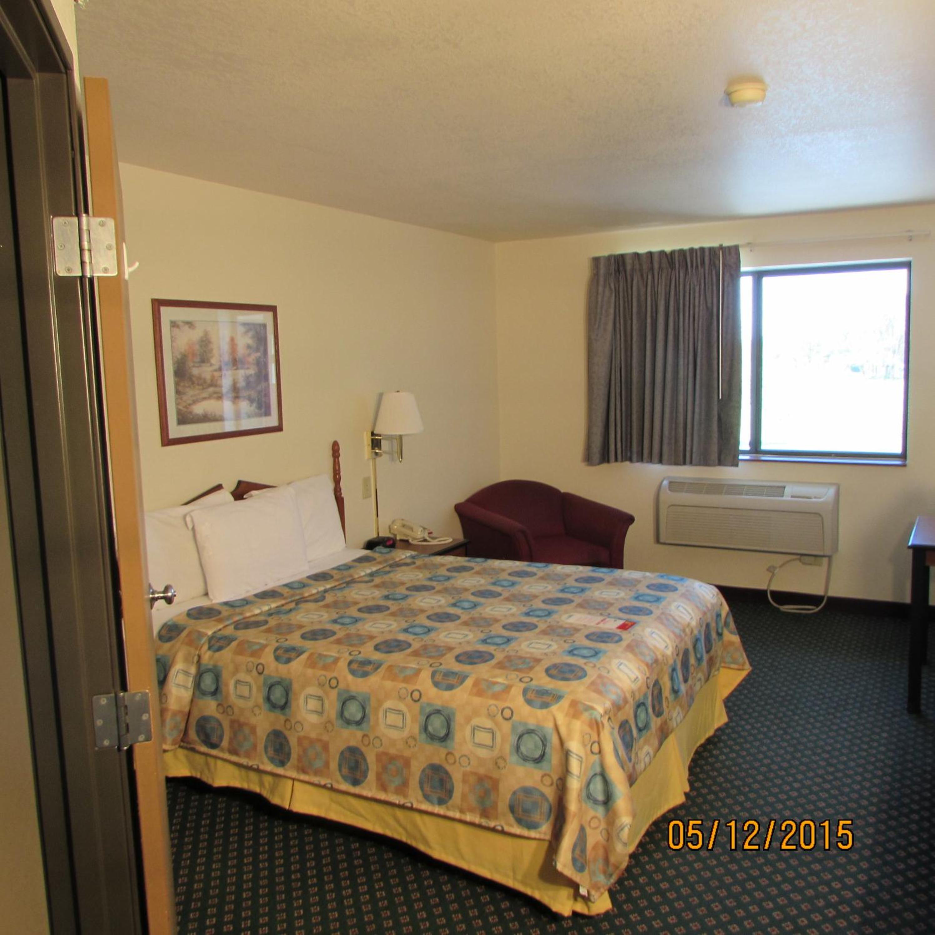 Queen Room - Mobility Access/Non-Smoking photo 2