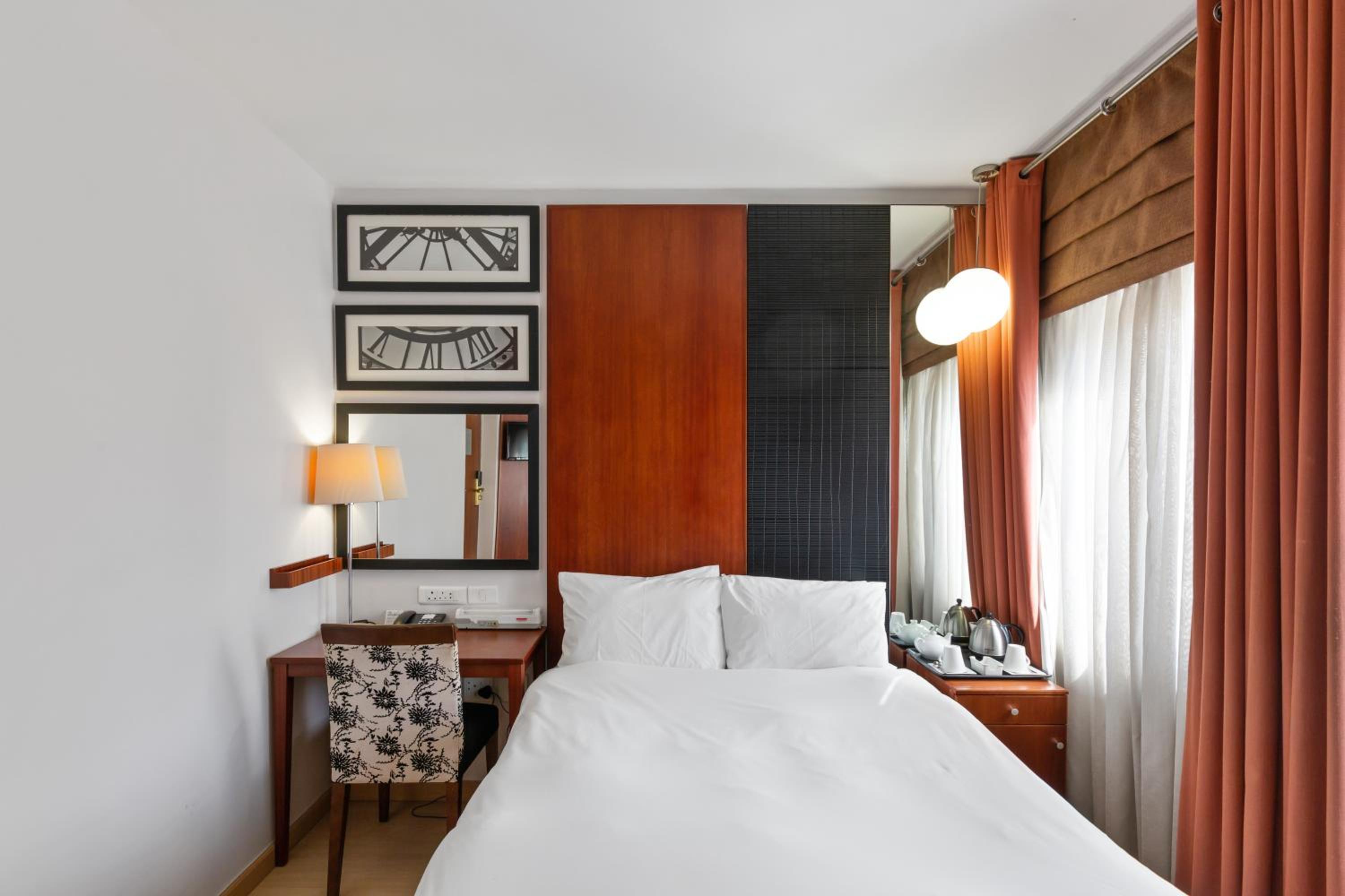 Small Double Room - Photo 5